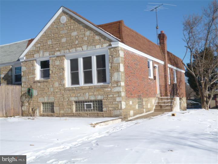 Newly Renovated Spacious twin ranch with 3 bedrooms and 1 1/2 baths finished basement and one car garage situated on quiet street opposite Pennypack Park. Nice twin home with New floors and granite counters. Finished Basement and nice gargage    Property is well maintained, shows nice.