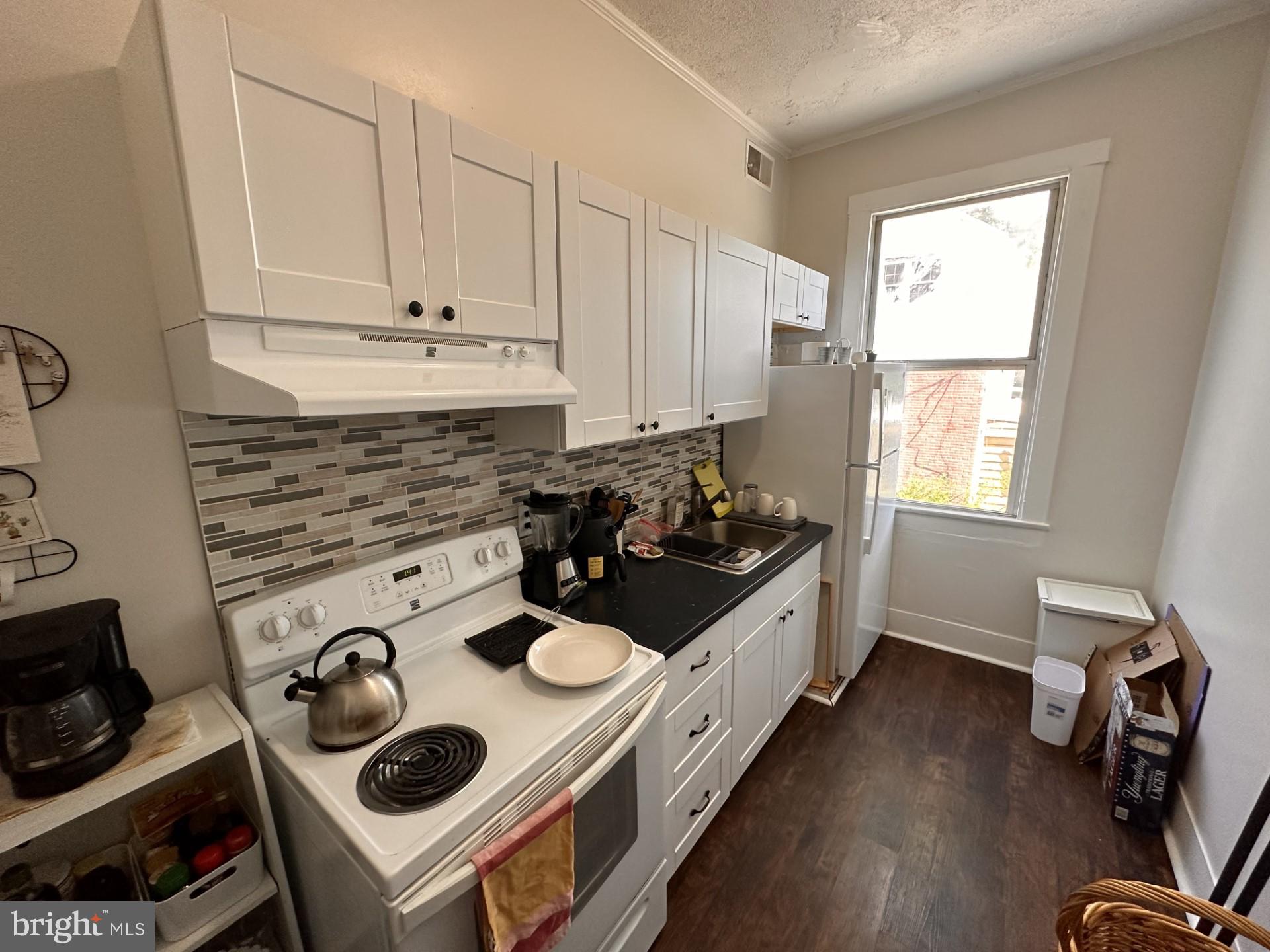 COLLEGE PARK - Residential Income