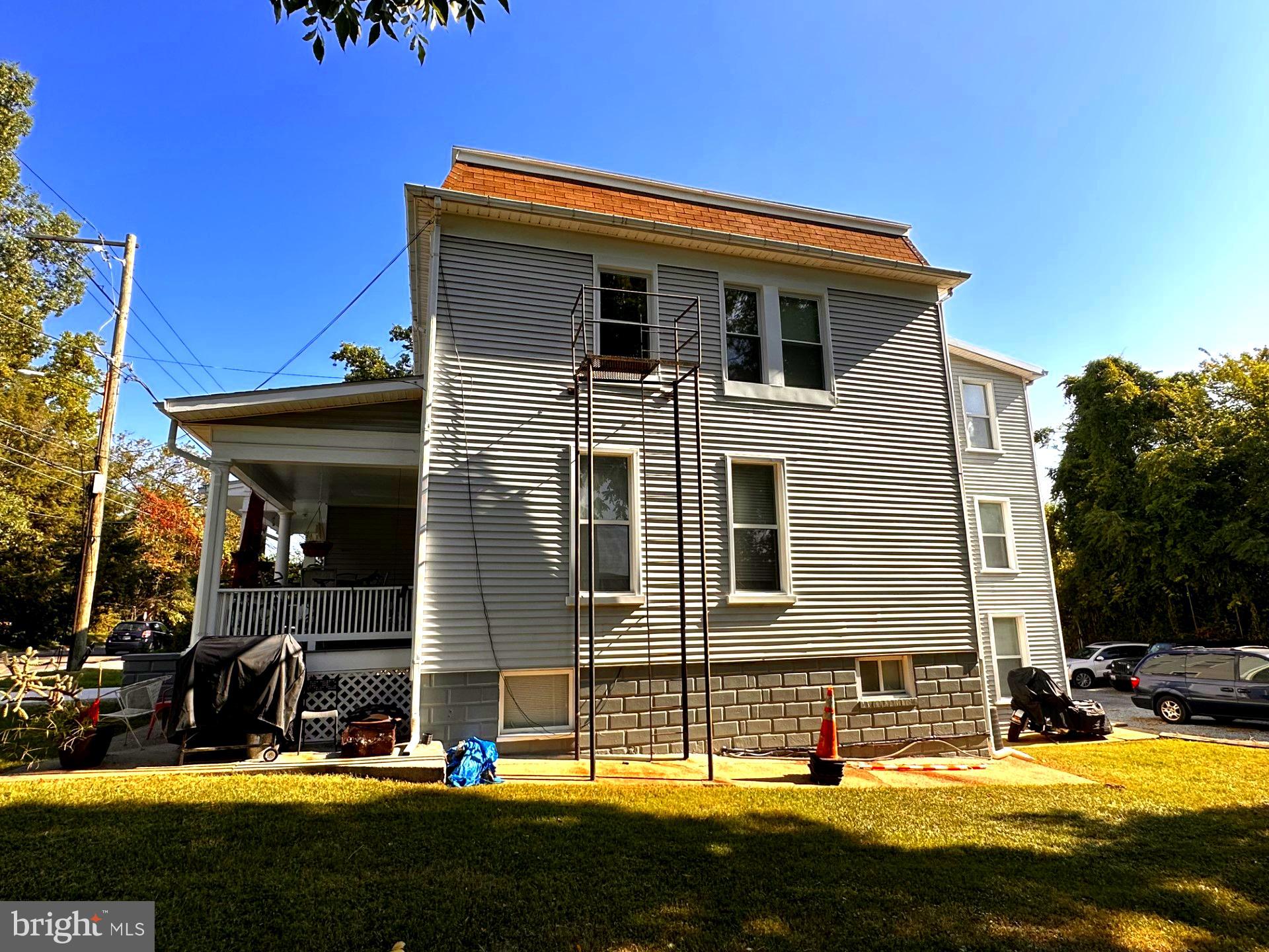 COLLEGE PARK - Residential Income