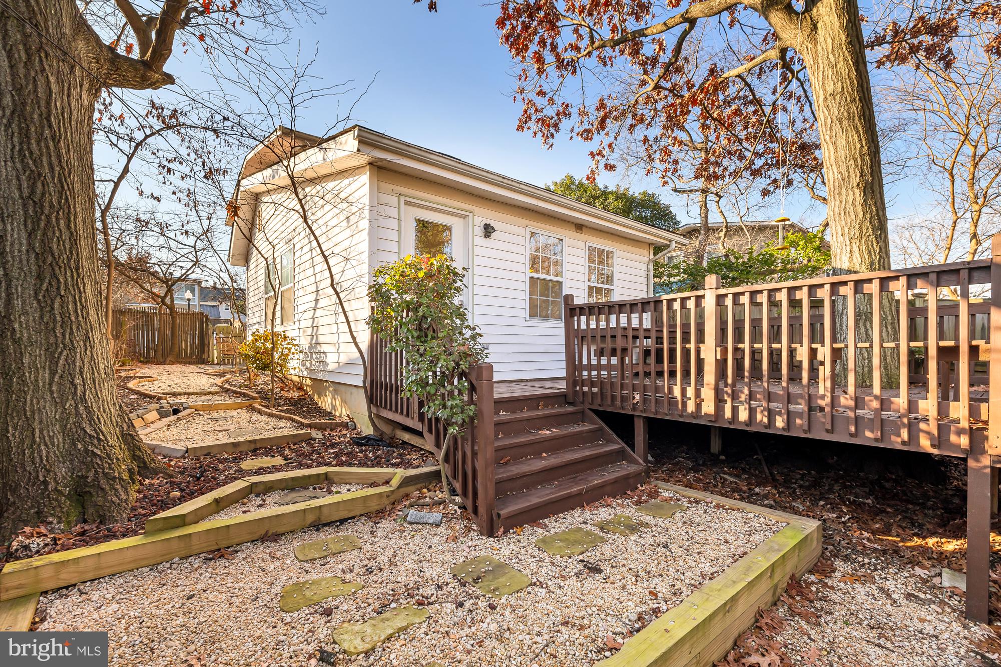 COLUMBIA FOREST - Residential Lease