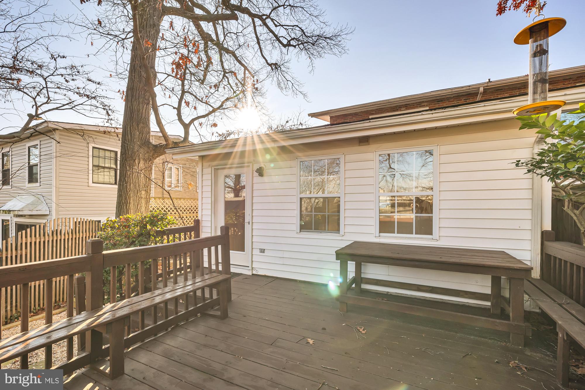 COLUMBIA FOREST - Residential Lease