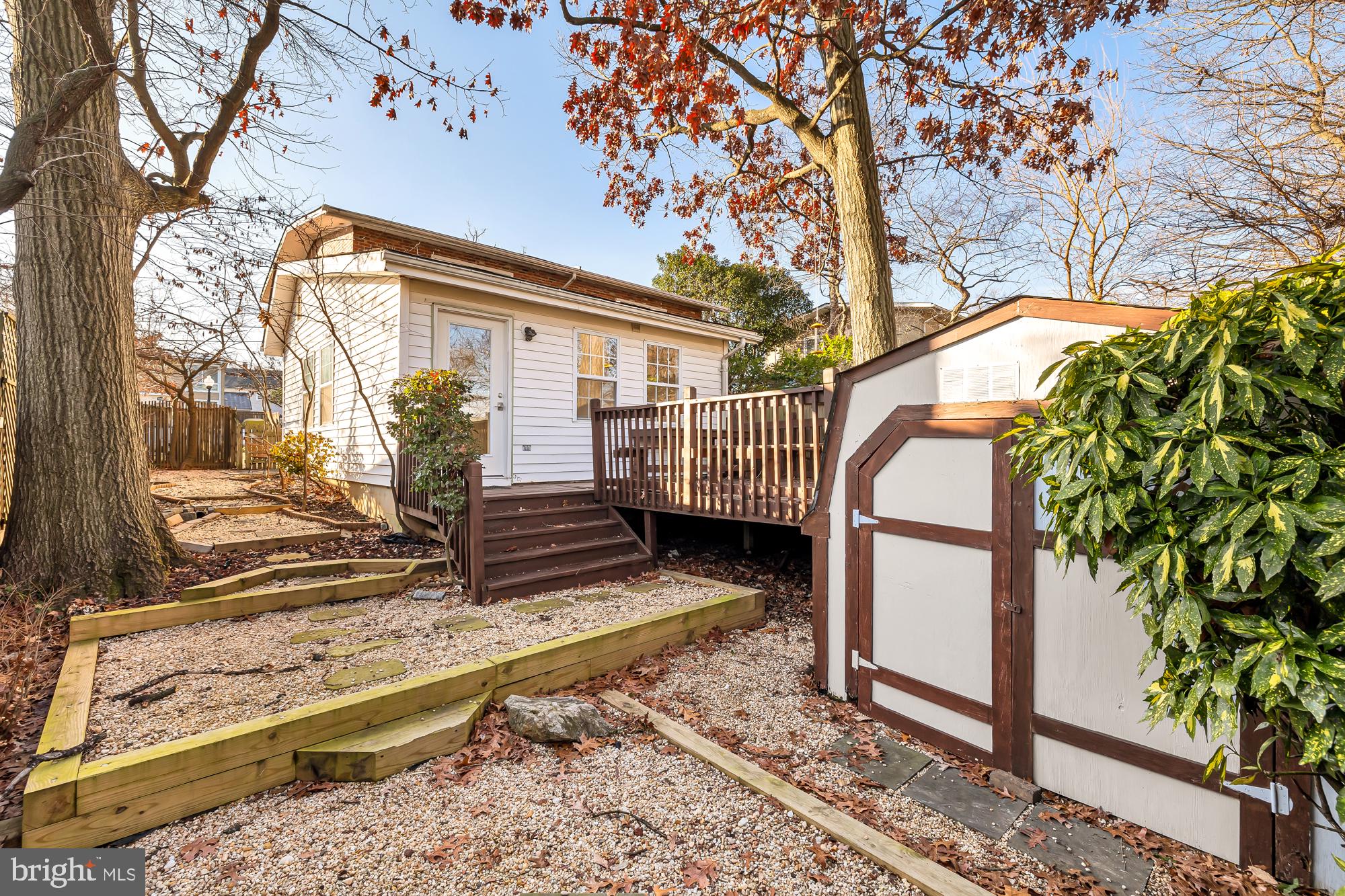 COLUMBIA FOREST - Residential Lease