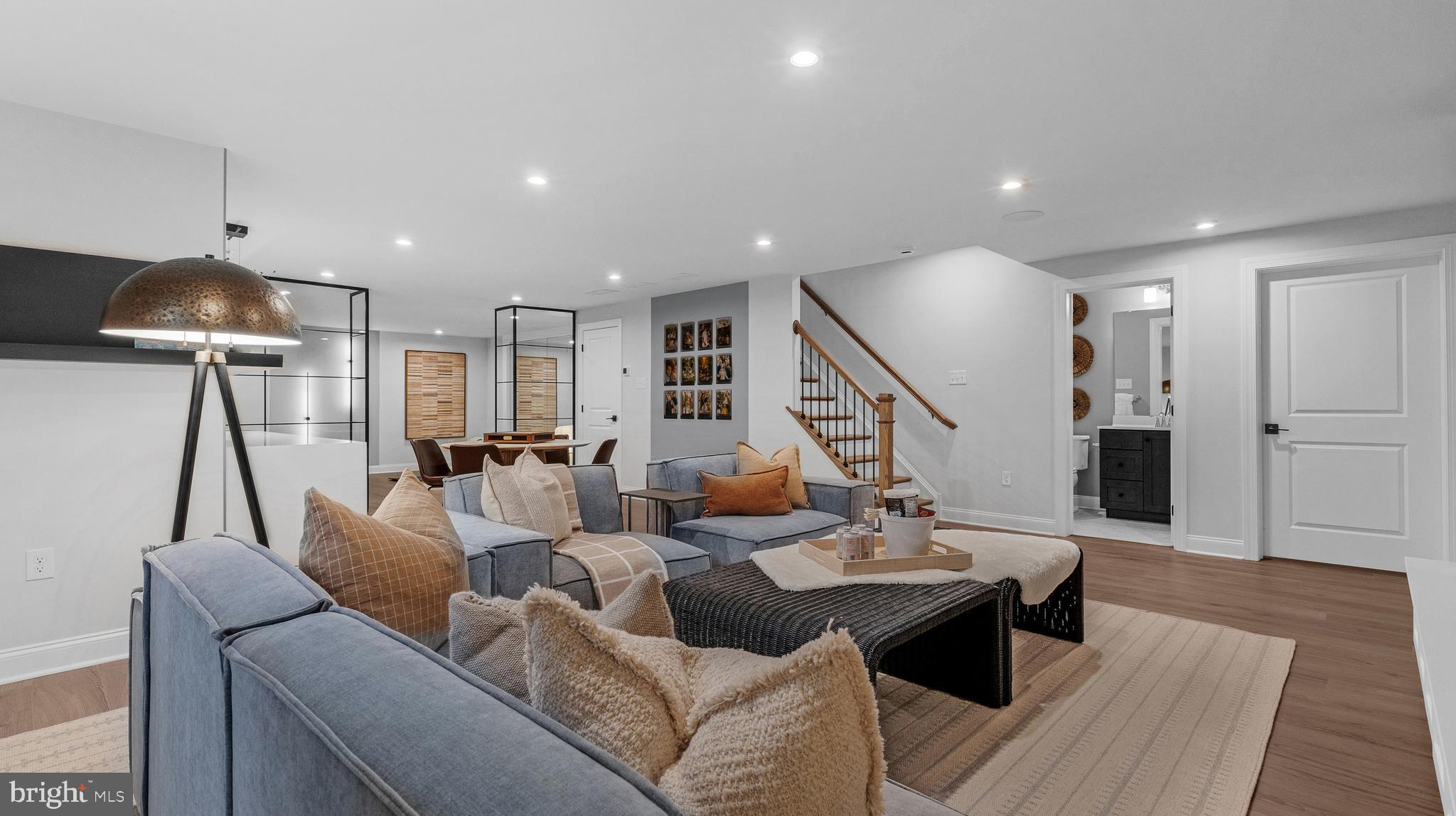 STRAWBERRY HILLS - Residential