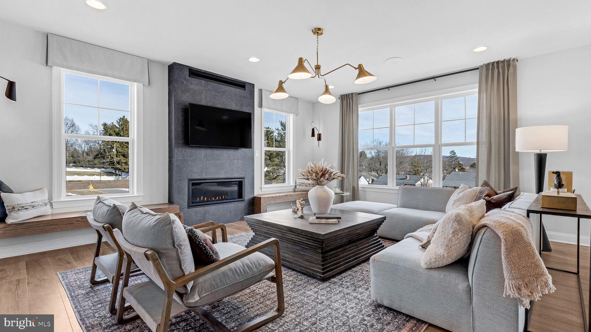 STRAWBERRY HILLS - Residential