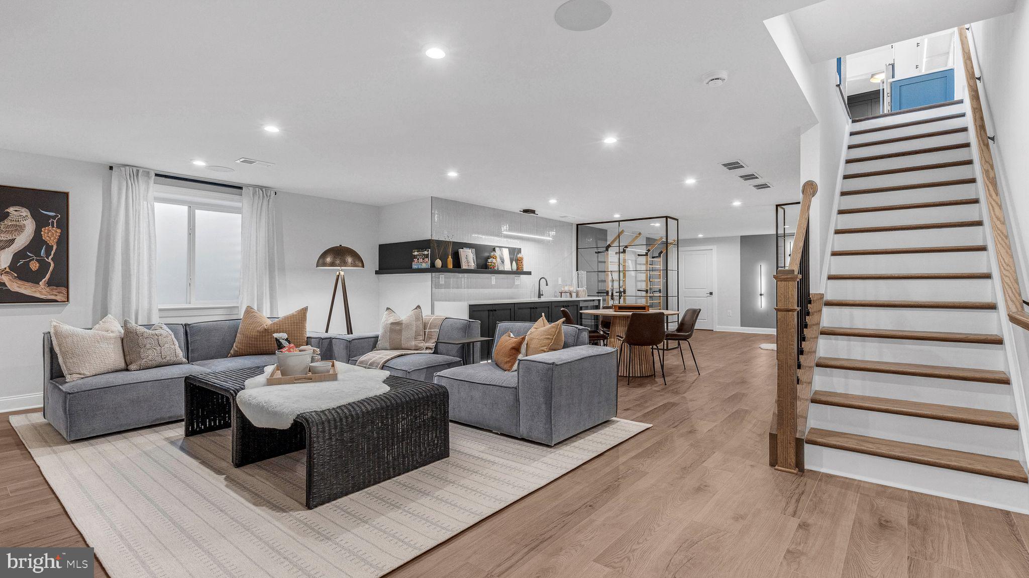 STRAWBERRY HILLS - Residential