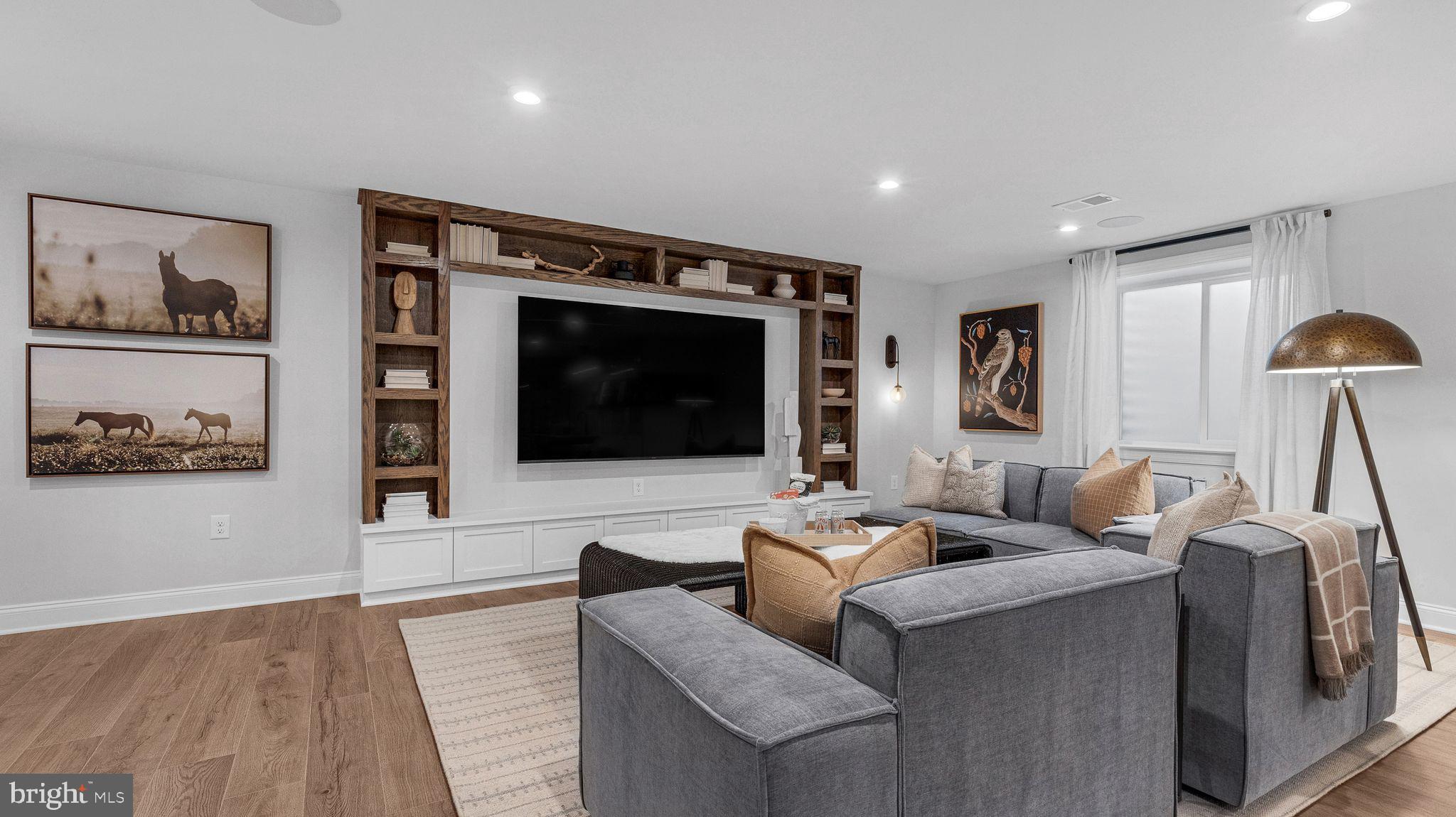 STRAWBERRY HILLS - Residential