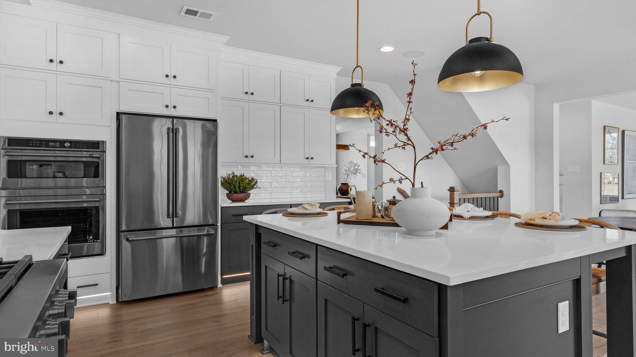 STRAWBERRY HILLS - Residential