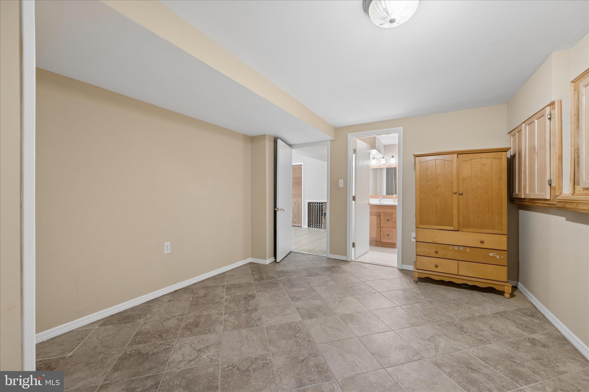 HADLEY FARMS - Residential