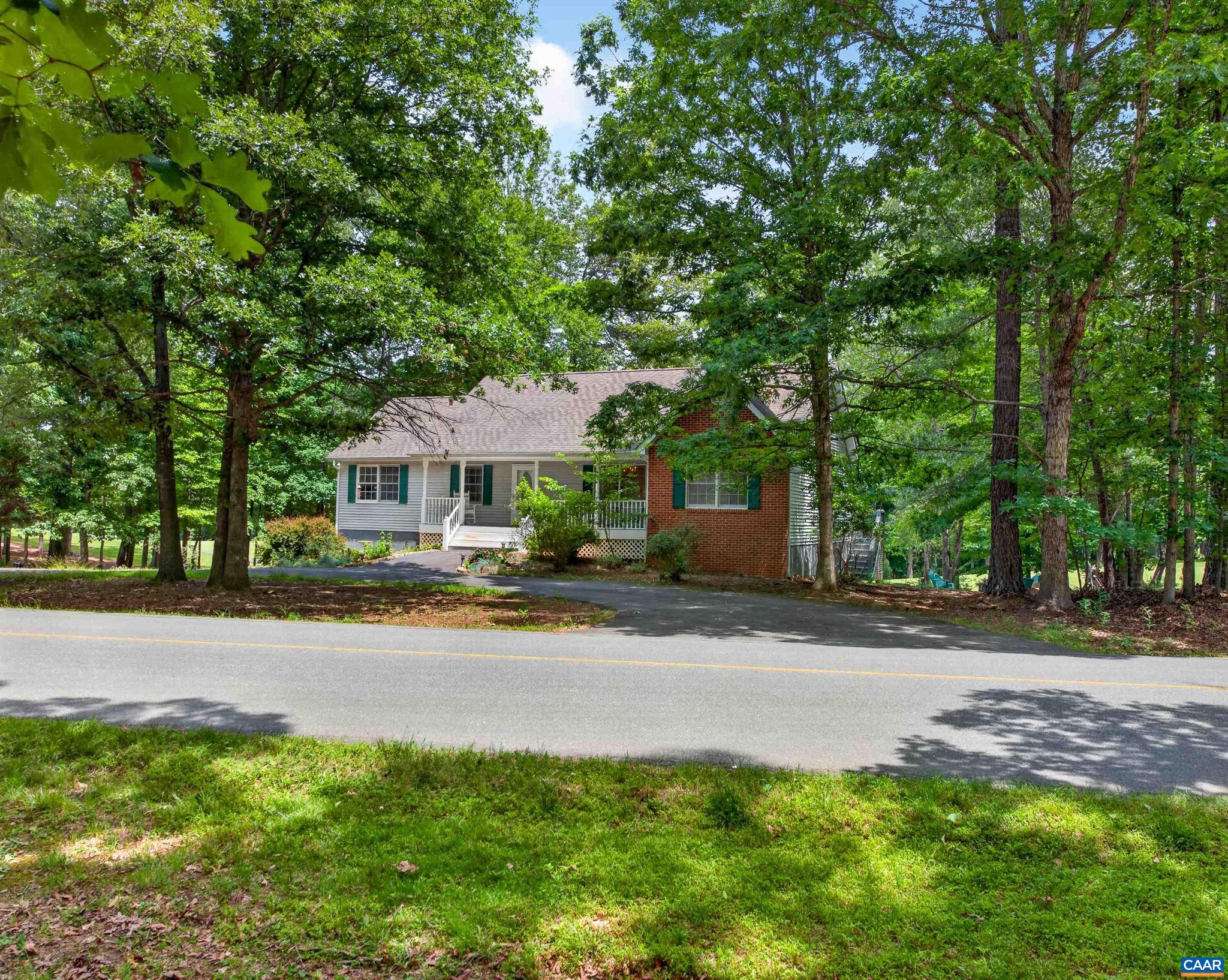 LAKE MONTICELLO - Residential