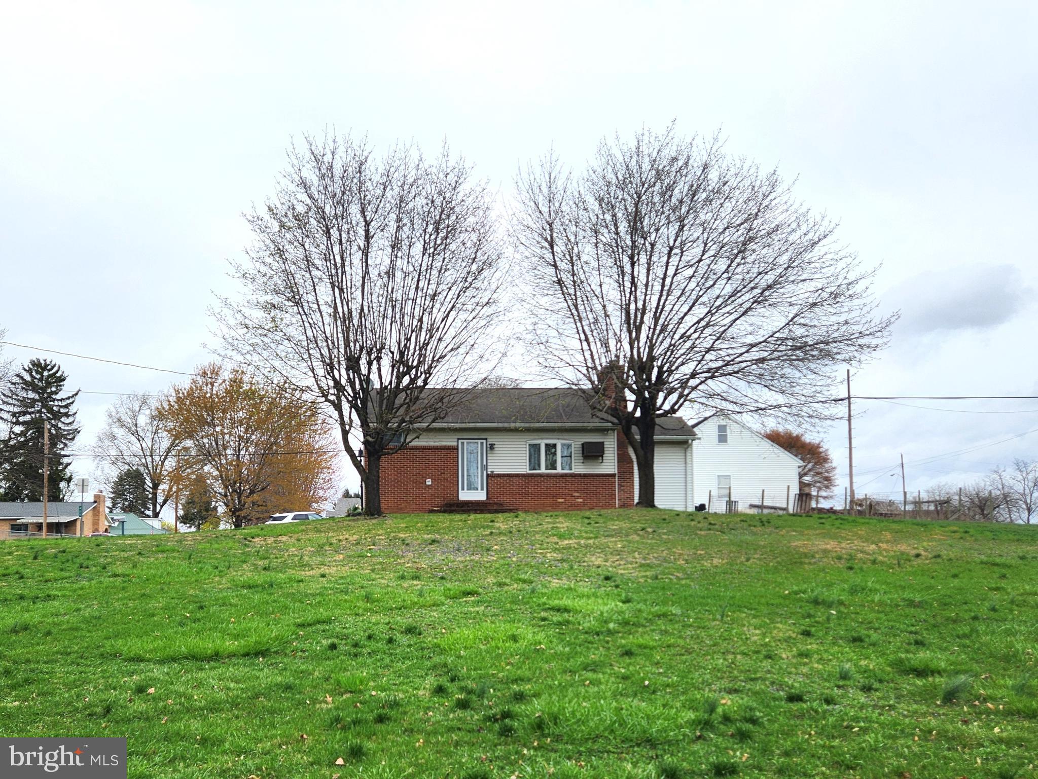 SUMMERDALE - Residential Lease