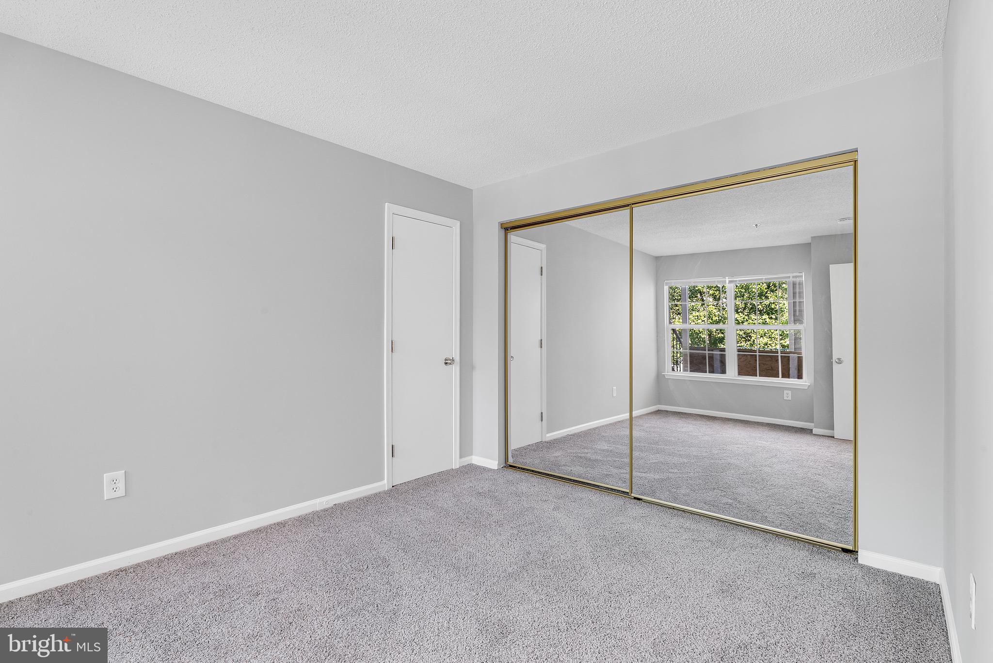 VISTAS AT LAUREL LAKES - Residential