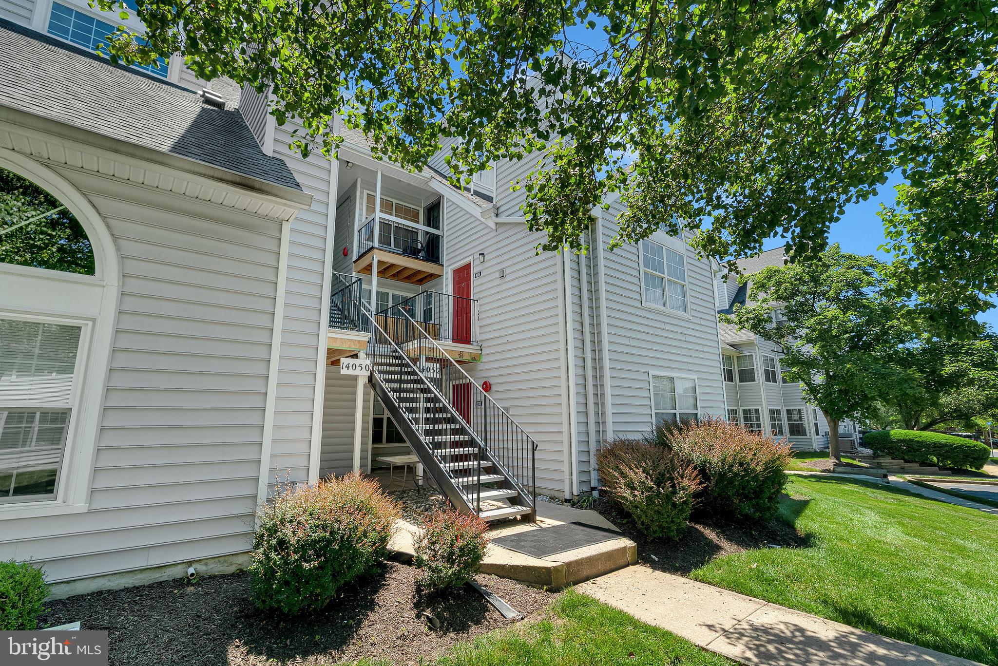 VISTAS AT LAUREL LAKES - Residential
