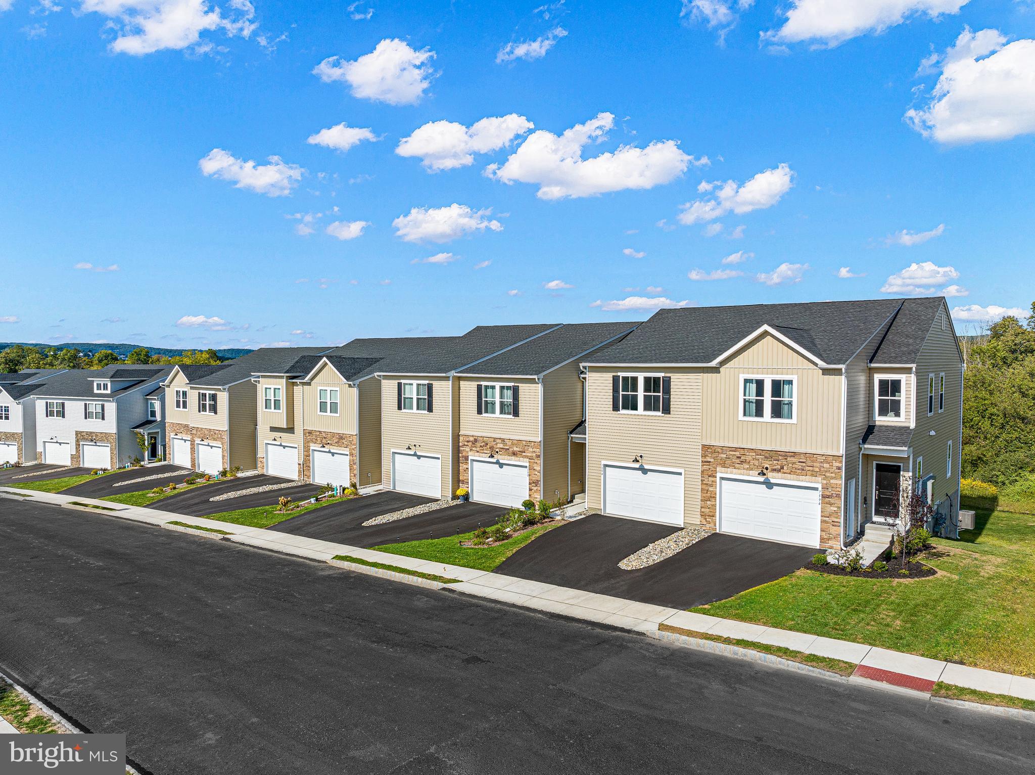 BROOKSIDE COURT AT UPPER SAUCON - Residential