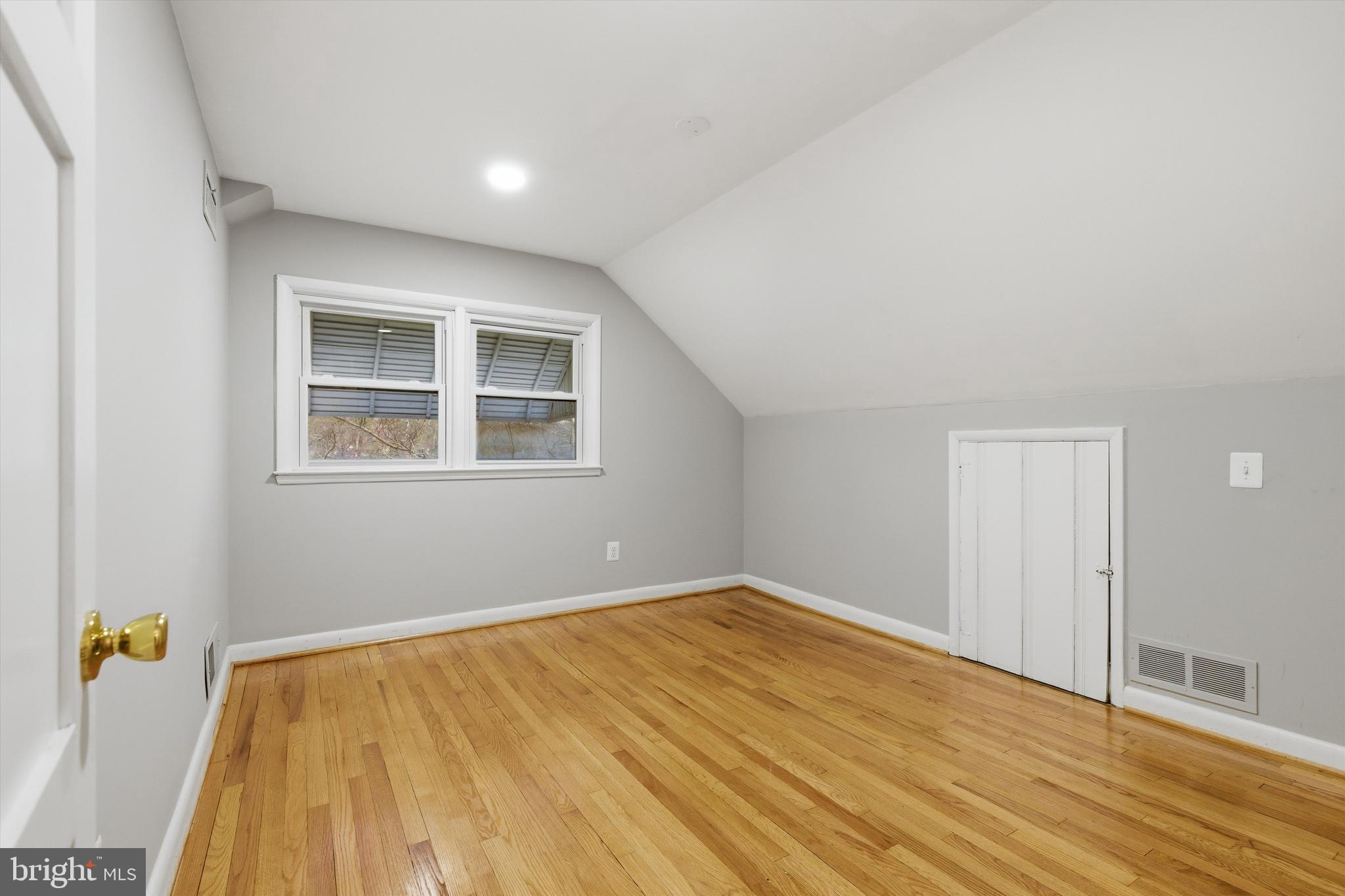 GLENDALE - Residential
