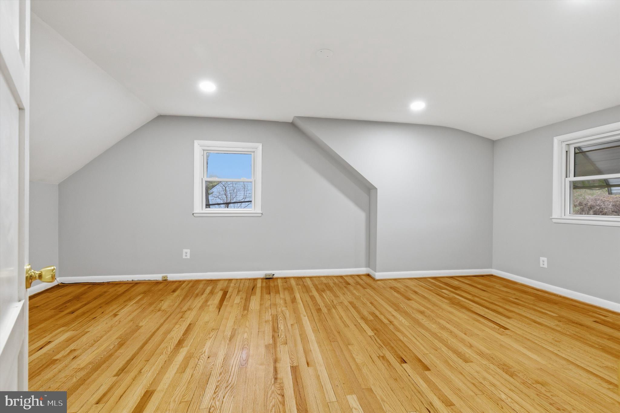GLENDALE - Residential