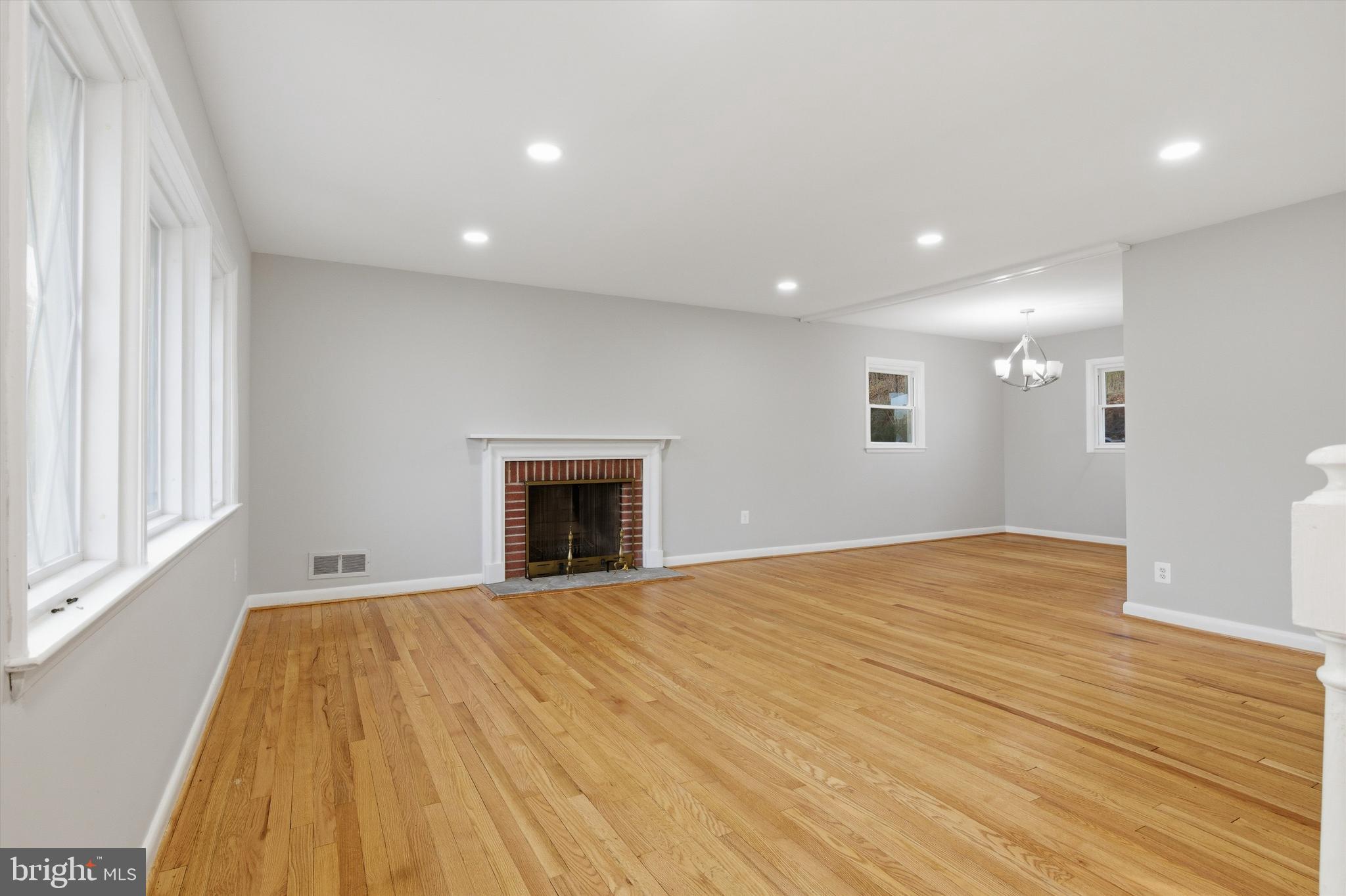 GLENDALE - Residential