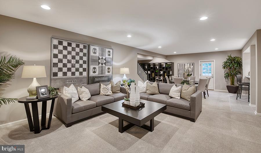 ELMWOOD FARM - Residential