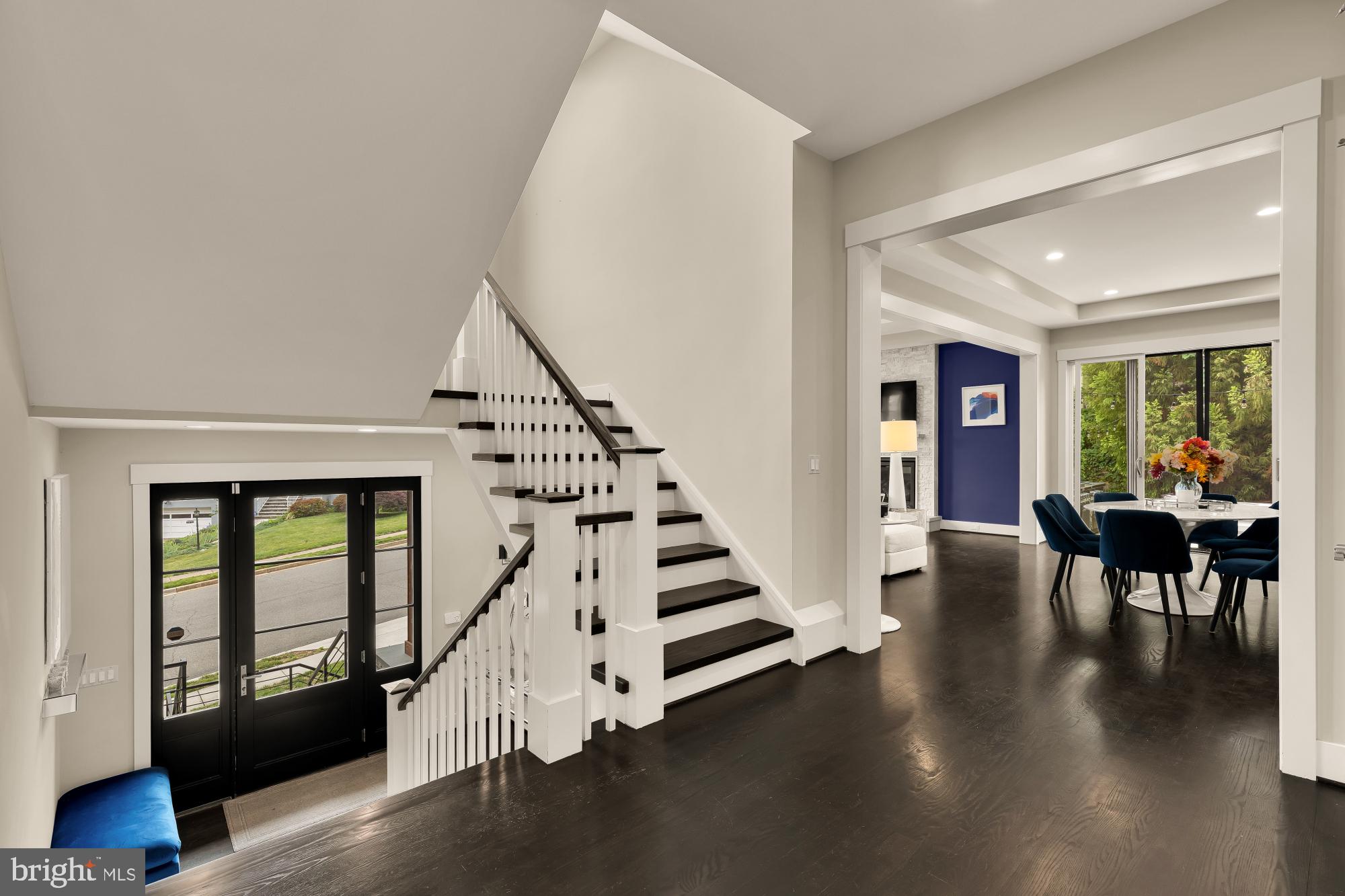 RIVERCREST - Residential