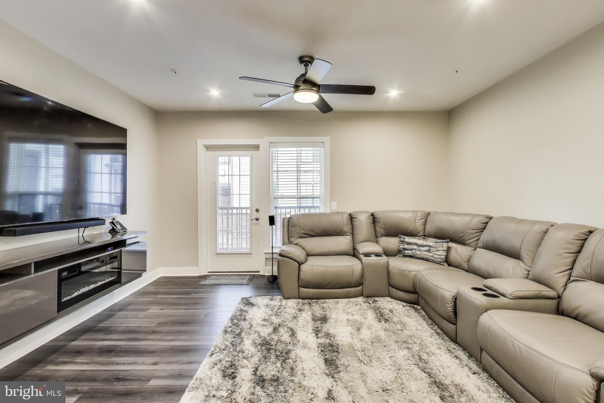 THE FLATS AT NATIONAL HARBOR - Residential