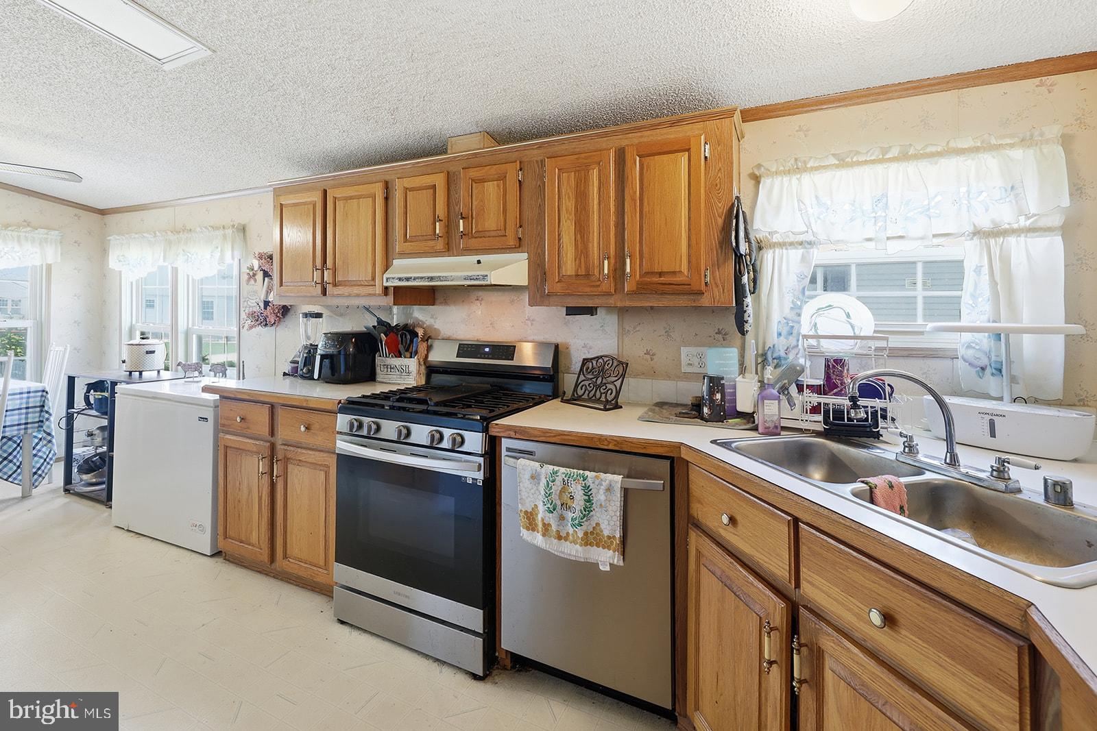 SHADOWSTONE VILLAGE - Residential
