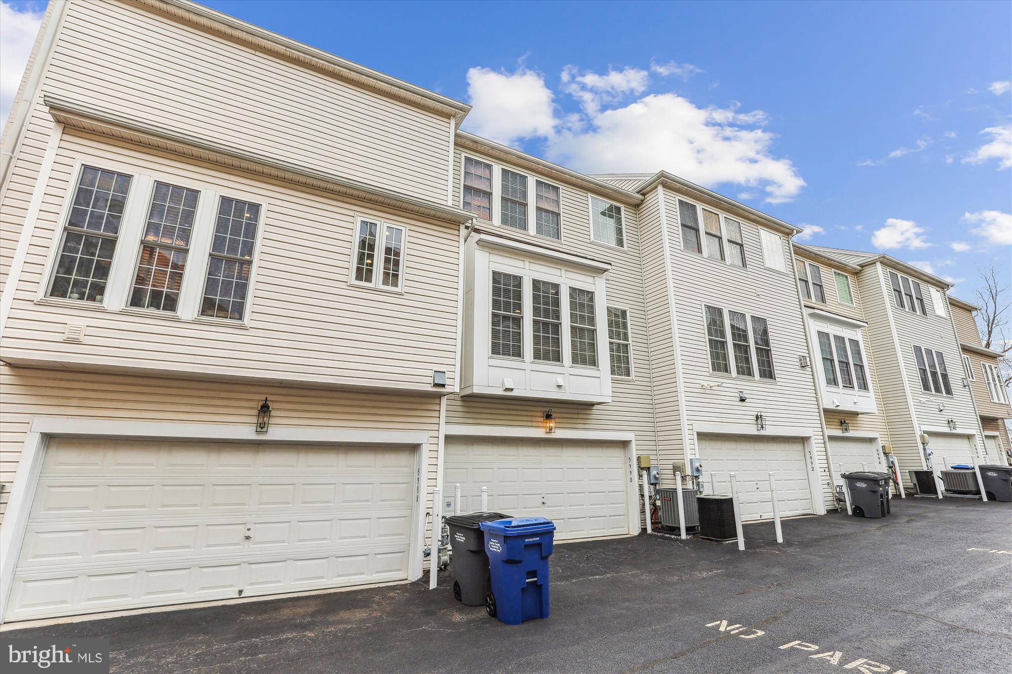 PAVILIONS AT HUNTINGTON - Residential