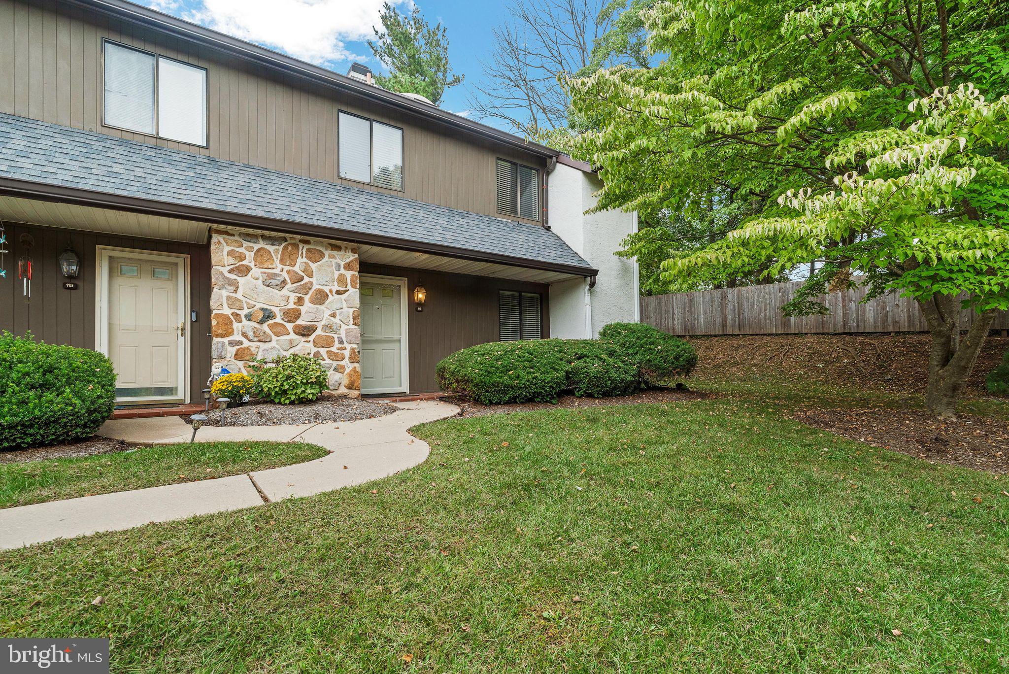 PINE CREST - Residential