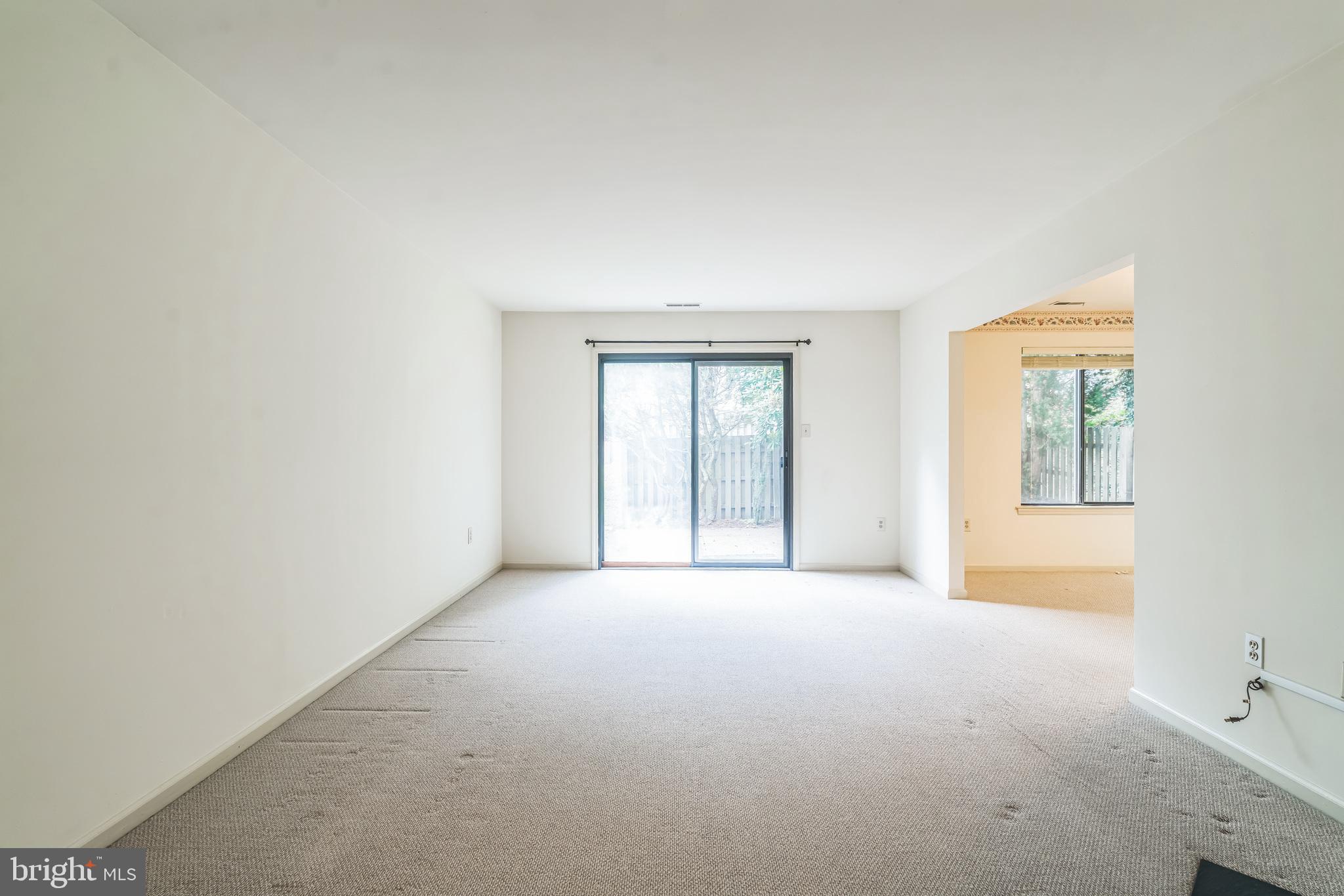 PINE CREST - Residential