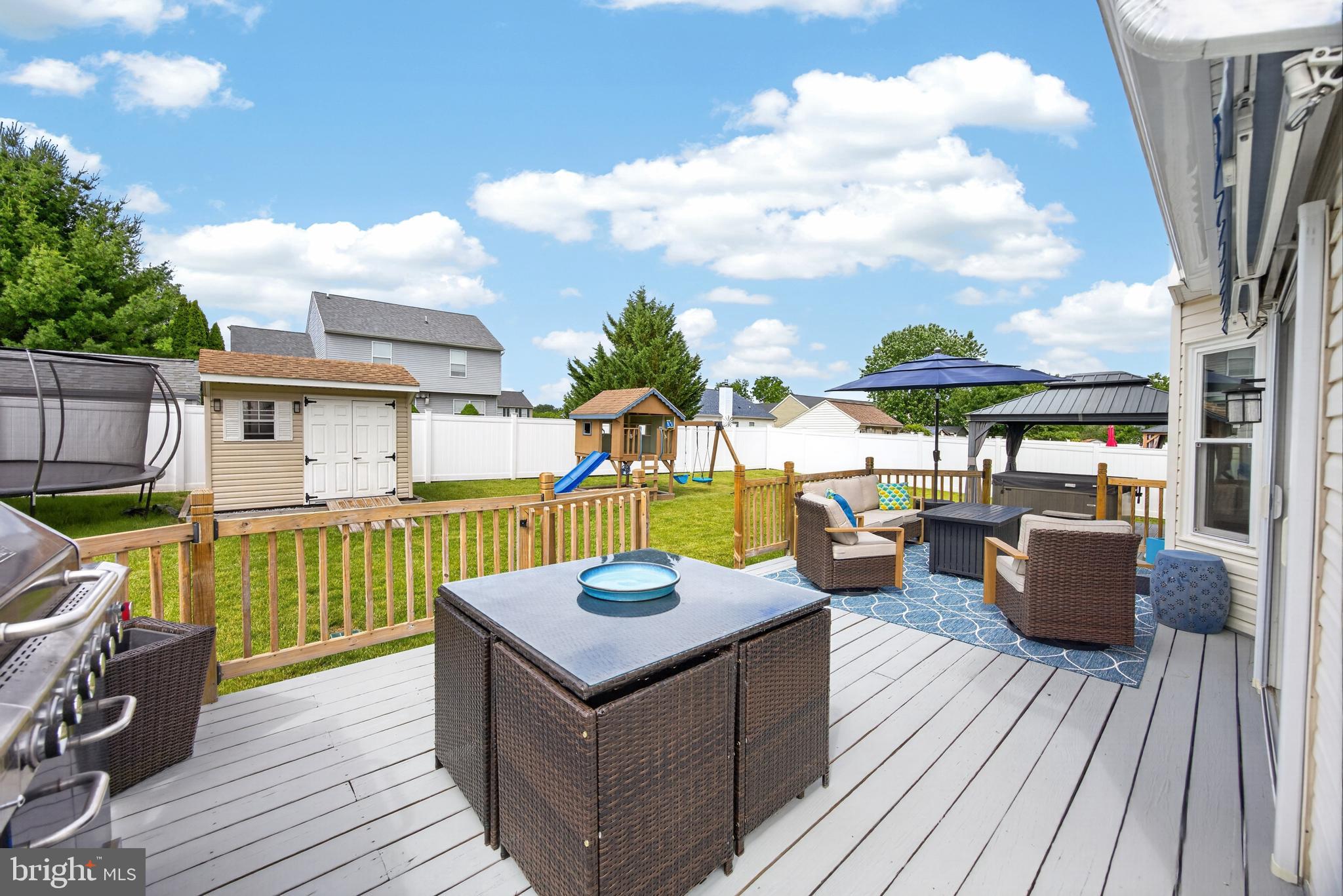 WILLOW WOODS - Residential