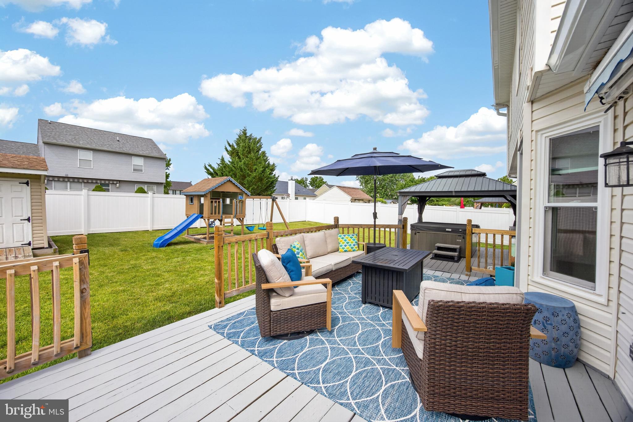 WILLOW WOODS - Residential