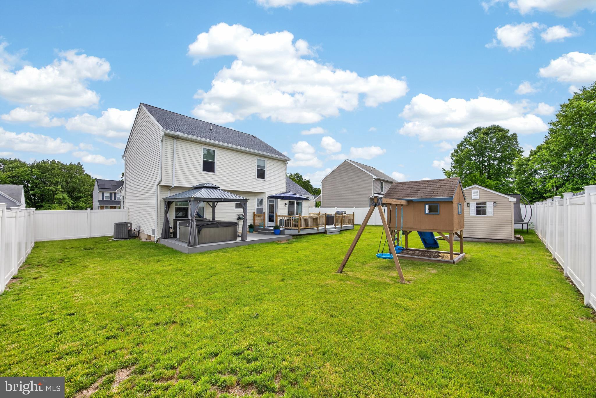 WILLOW WOODS - Residential