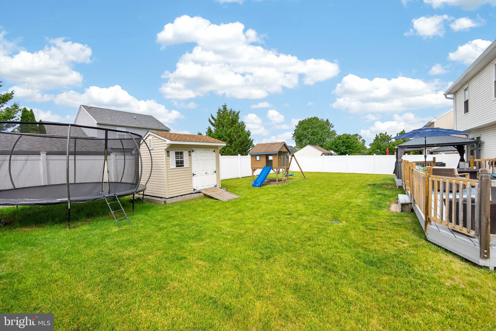 WILLOW WOODS - Residential
