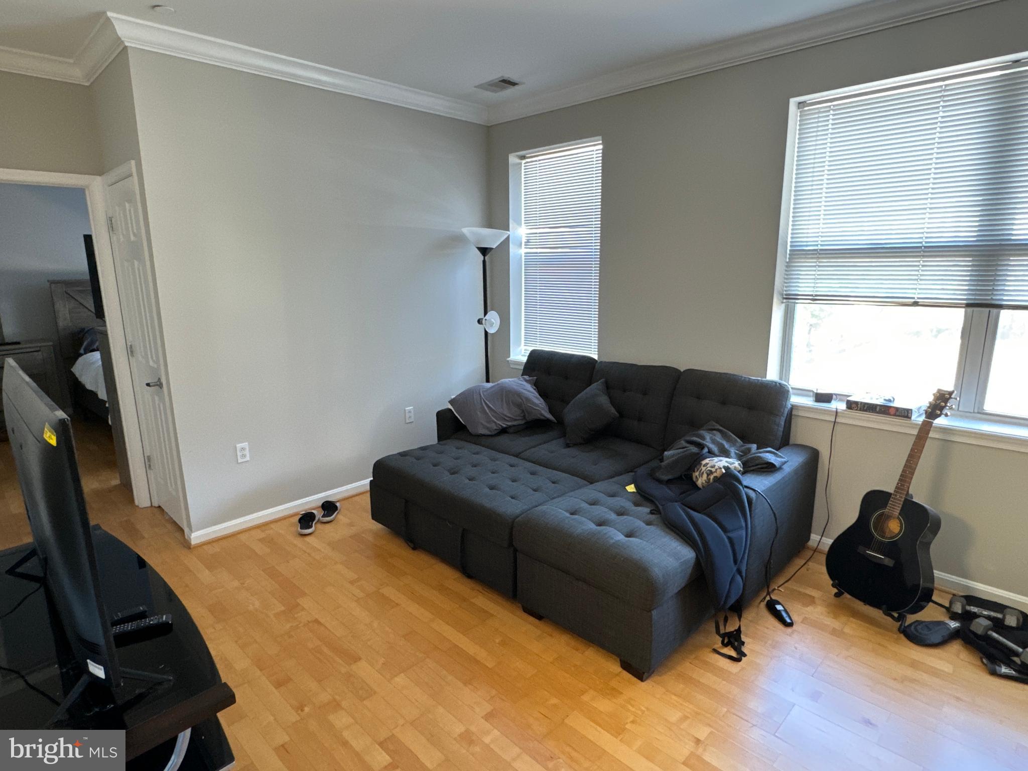 PIERSIDE AT HARBORVIEW - Residential Lease