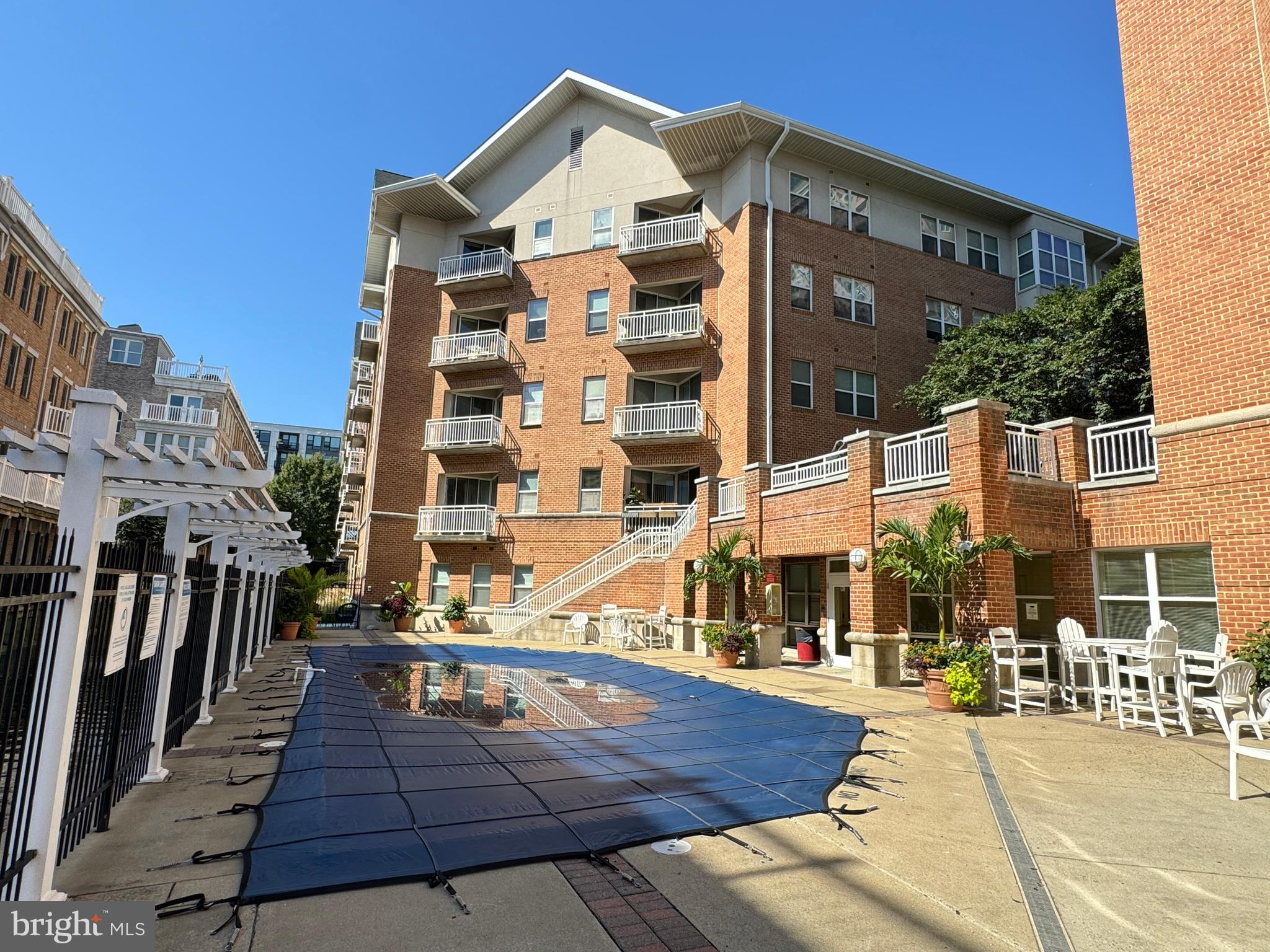 PIERSIDE AT HARBORVIEW - Residential Lease