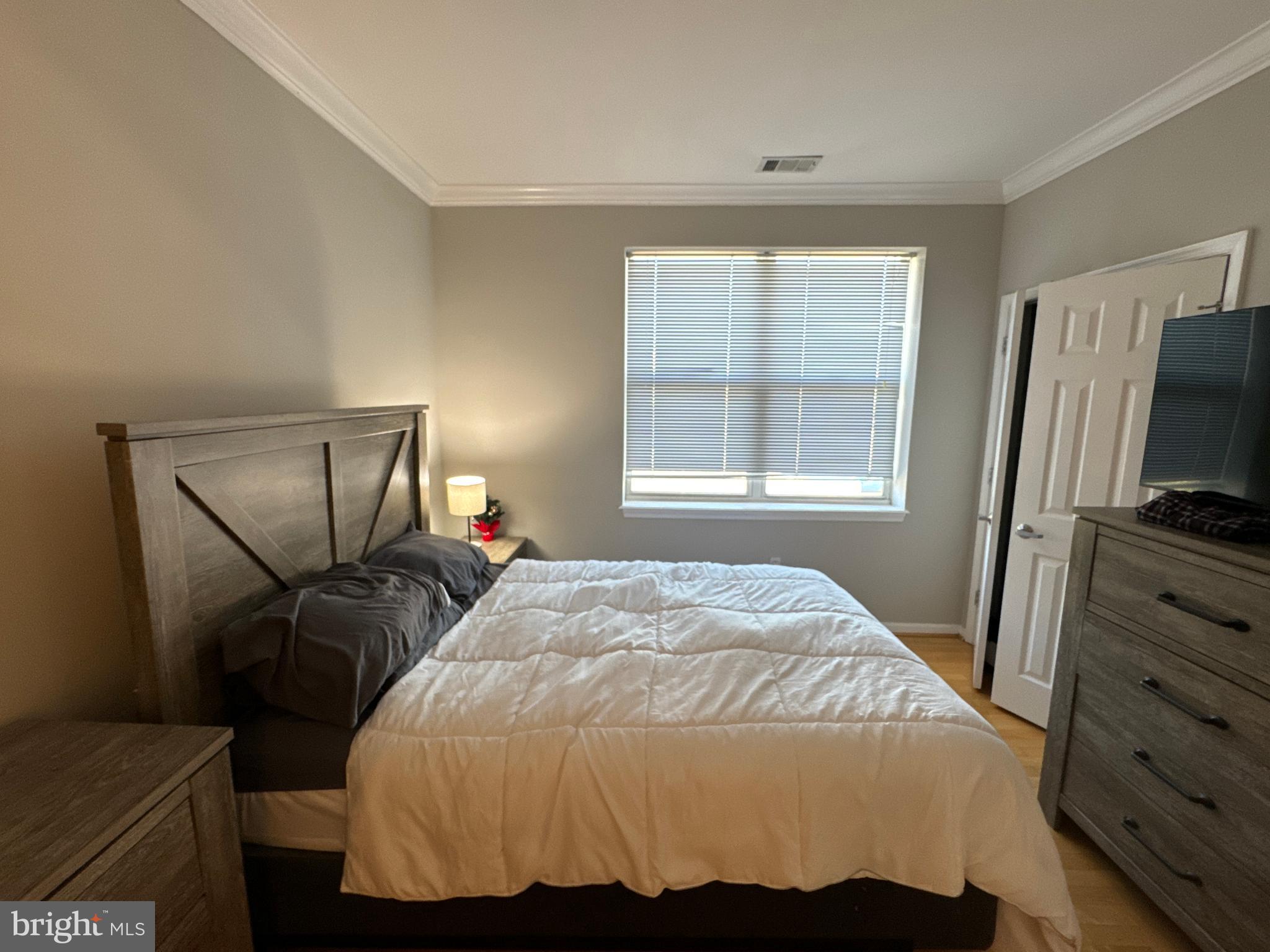PIERSIDE AT HARBORVIEW - Residential Lease