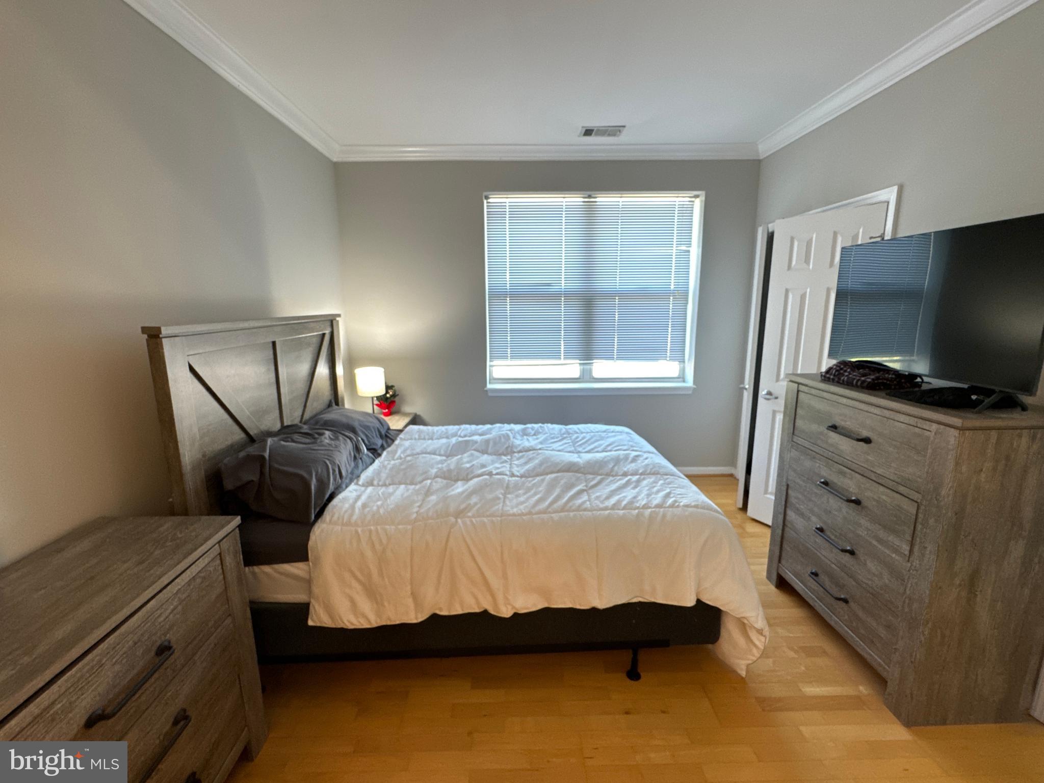 PIERSIDE AT HARBORVIEW - Residential Lease