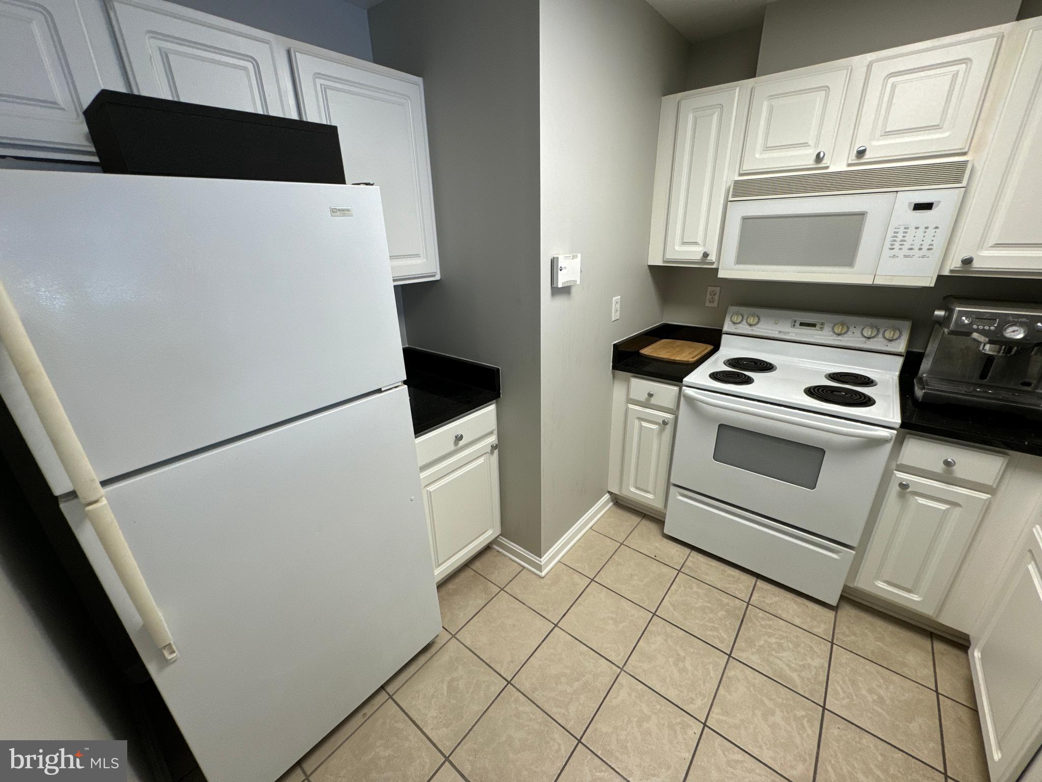 PIERSIDE AT HARBORVIEW - Residential Lease