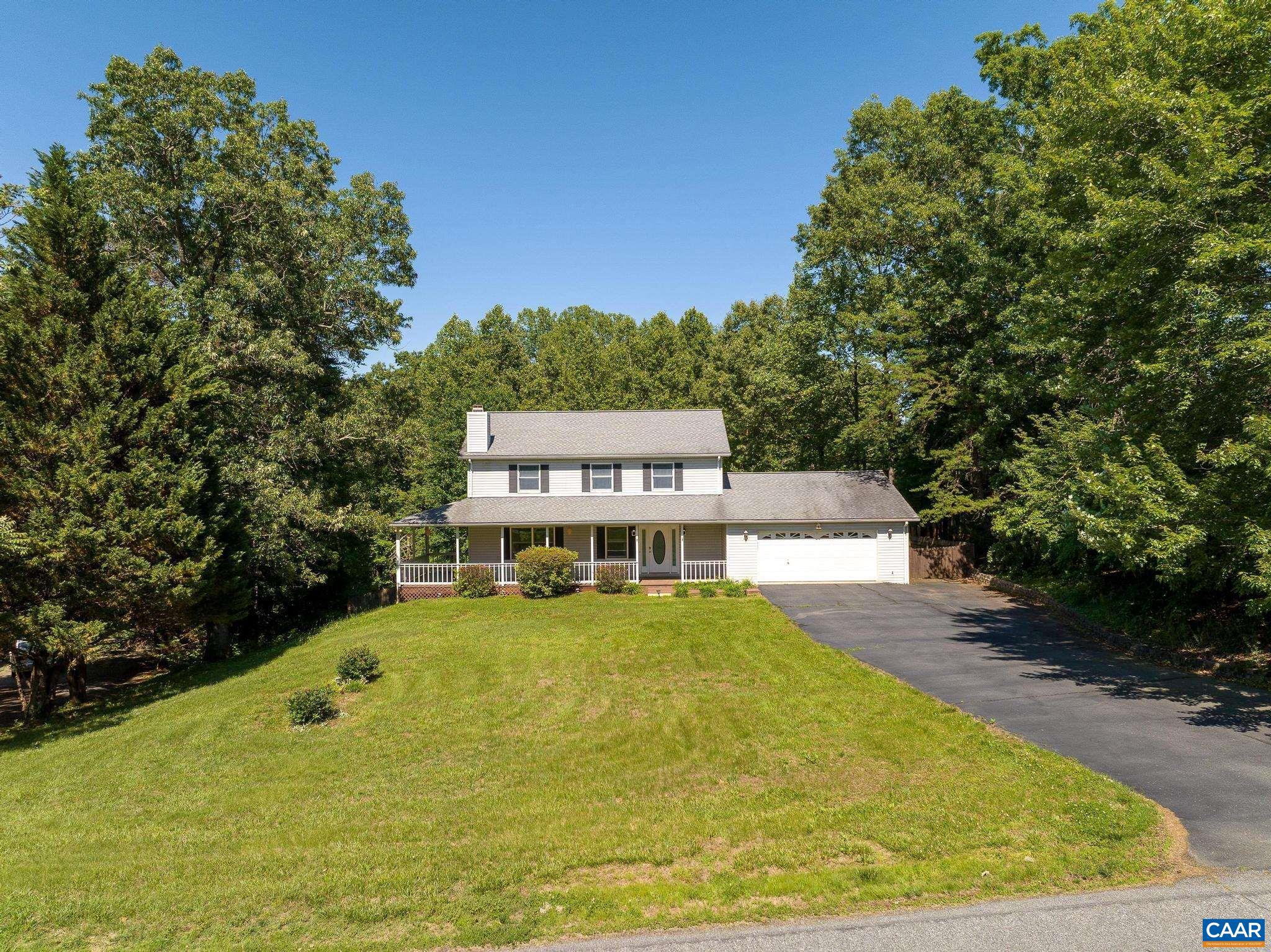 DEER LAKE ESTATES - Residential