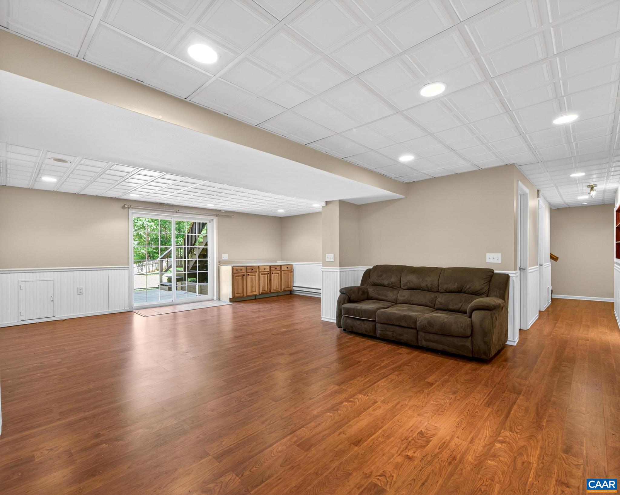 DEER LAKE ESTATES - Residential