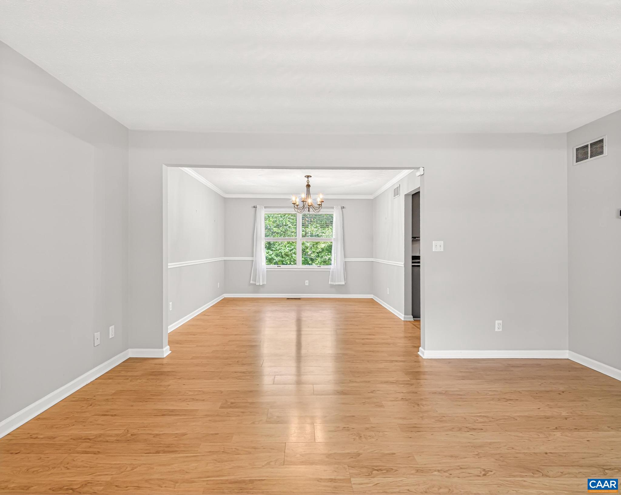 DEER LAKE ESTATES - Residential