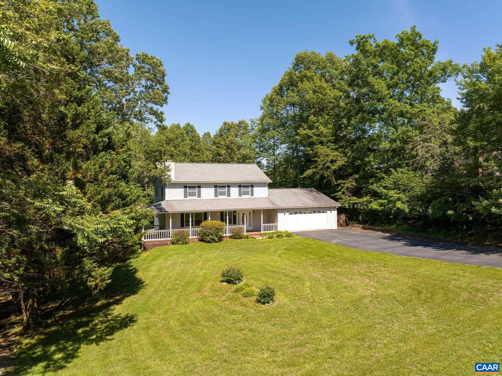 DEER LAKE ESTATES - Residential