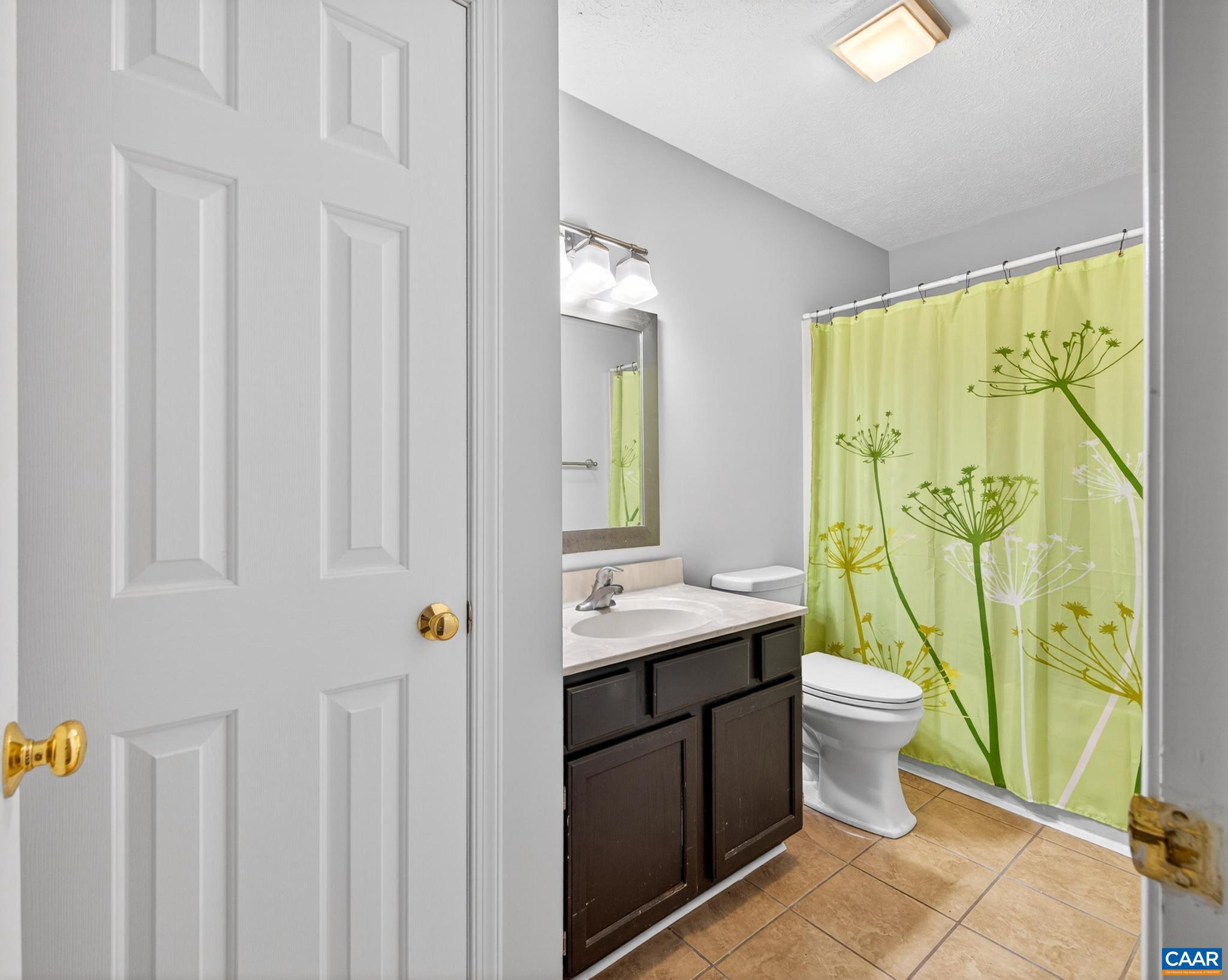 DEER LAKE ESTATES - Residential