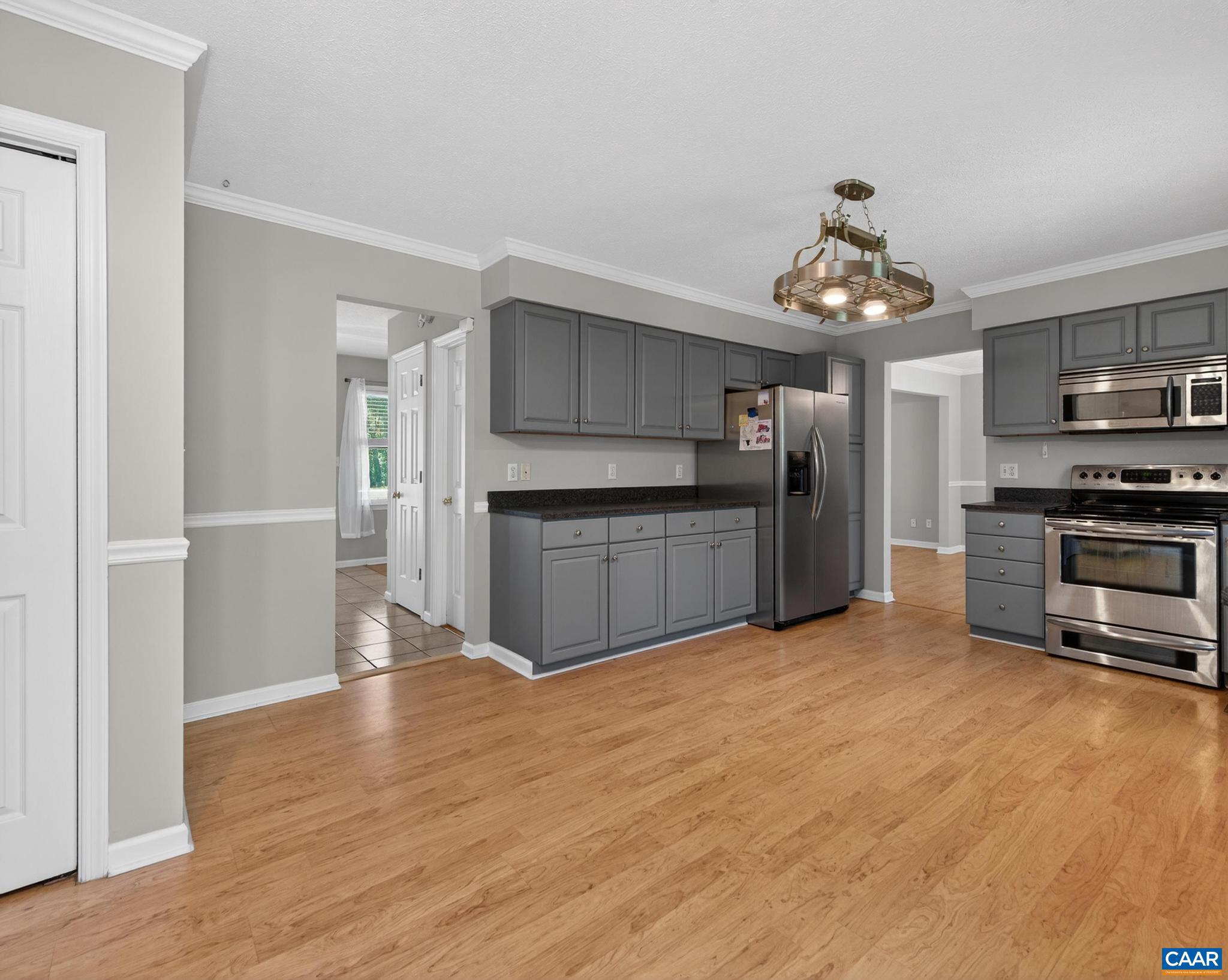 DEER LAKE ESTATES - Residential