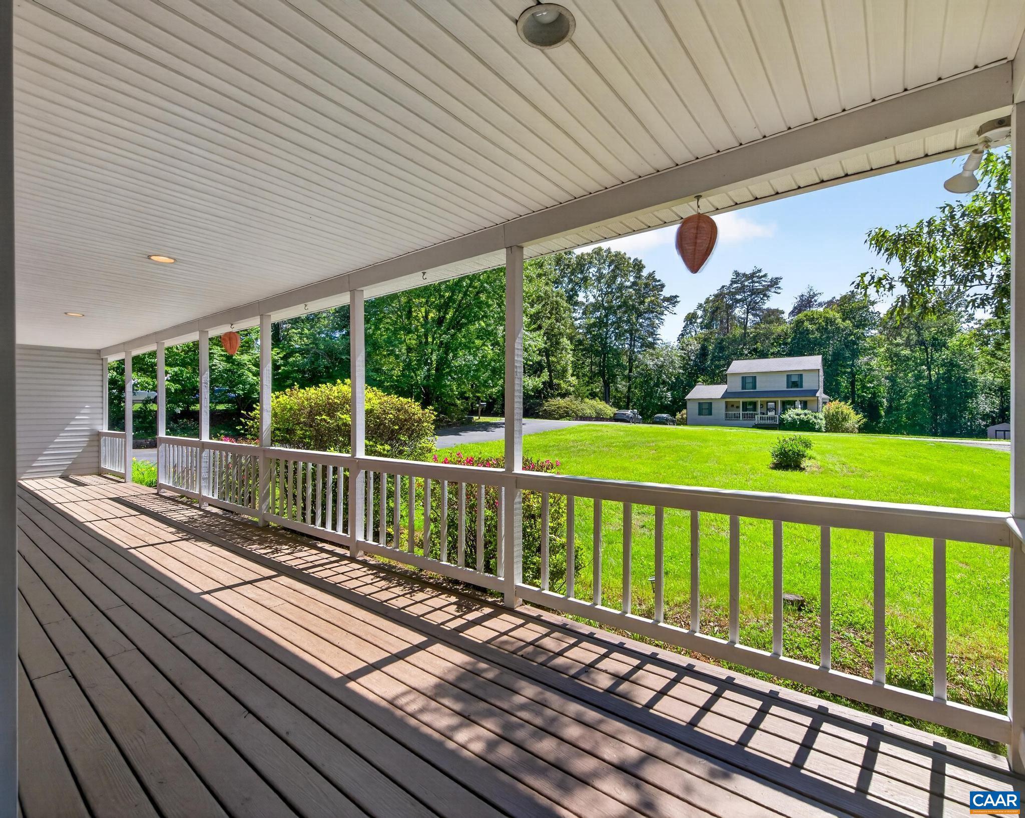 DEER LAKE ESTATES - Residential