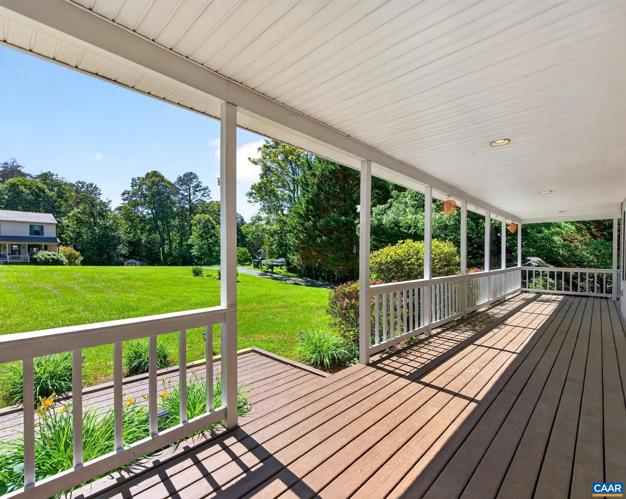 DEER LAKE ESTATES - Residential
