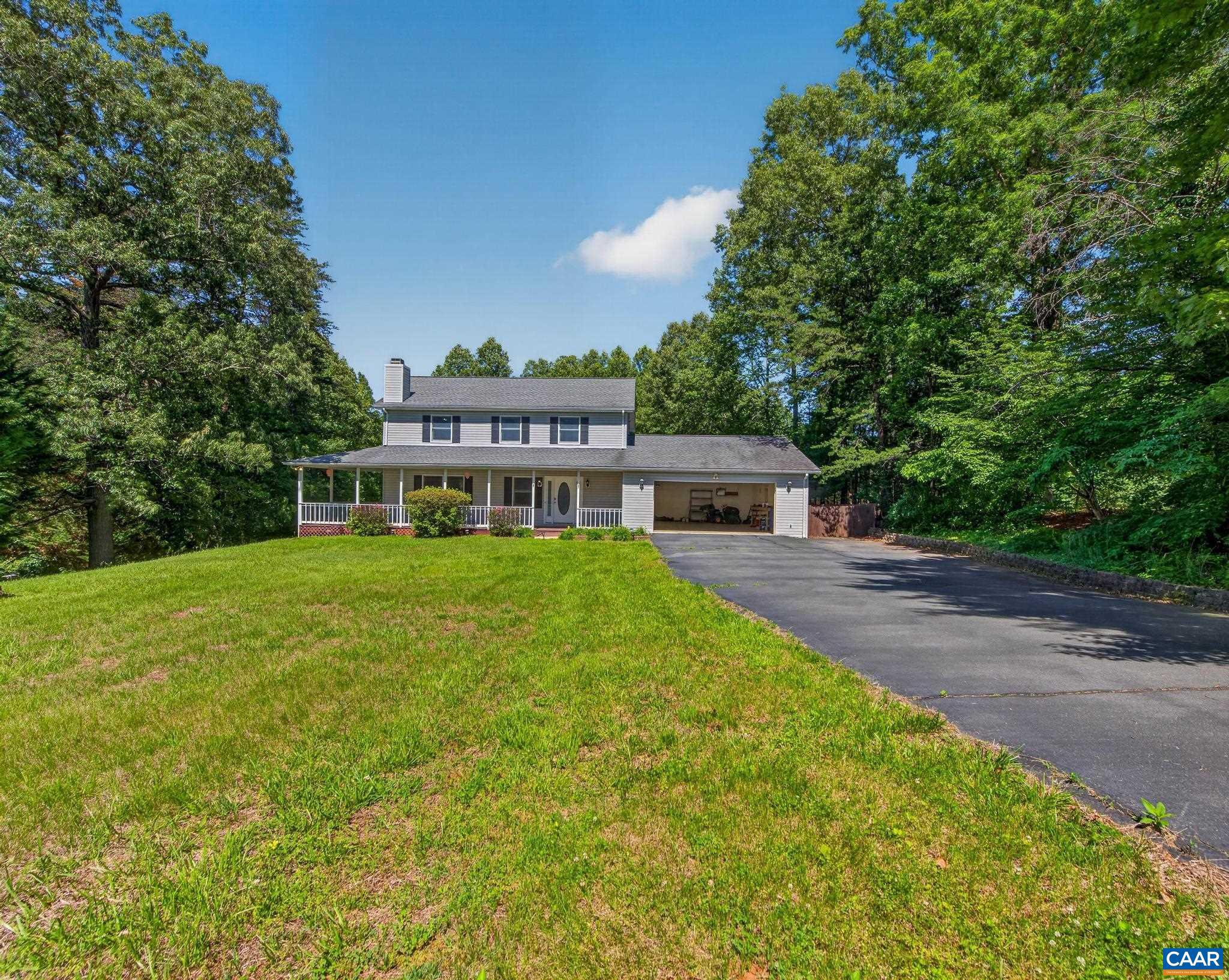 DEER LAKE ESTATES - Residential