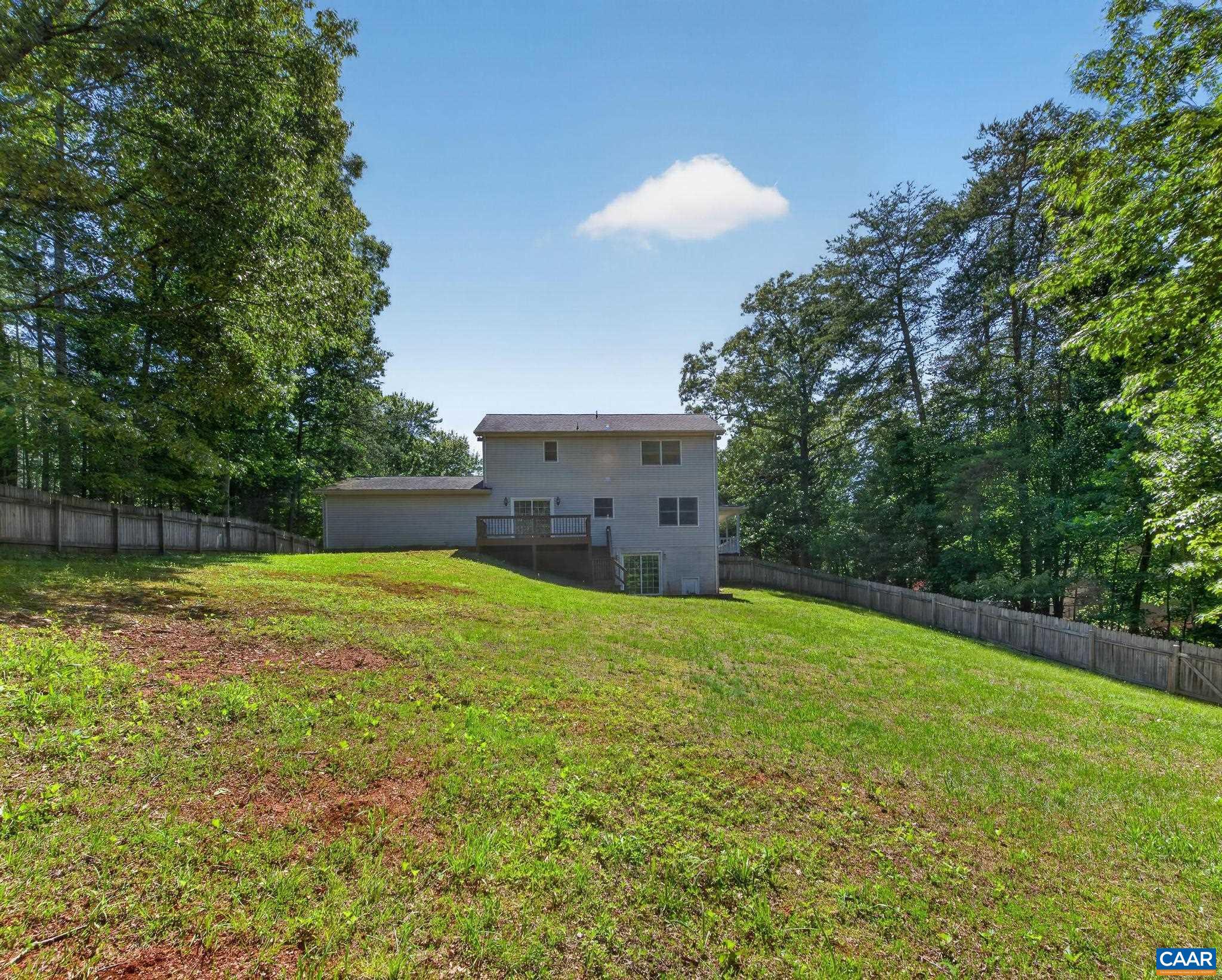 DEER LAKE ESTATES - Residential