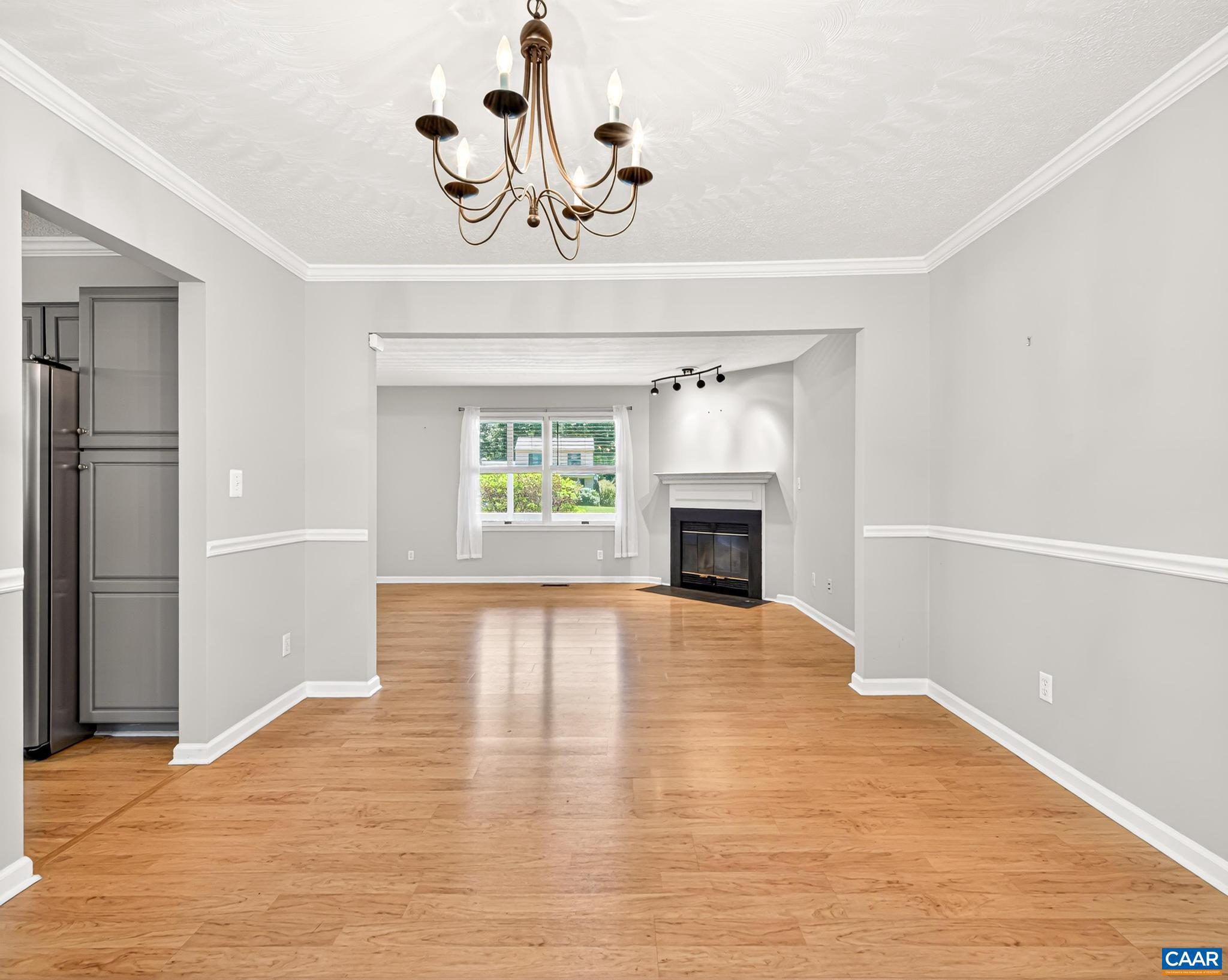 DEER LAKE ESTATES - Residential