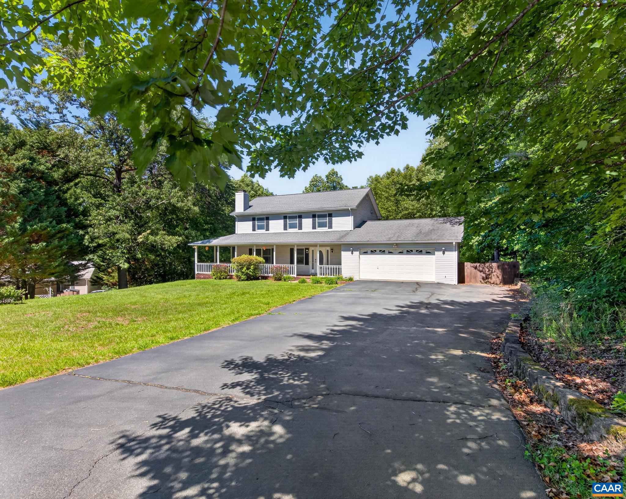 DEER LAKE ESTATES - Residential