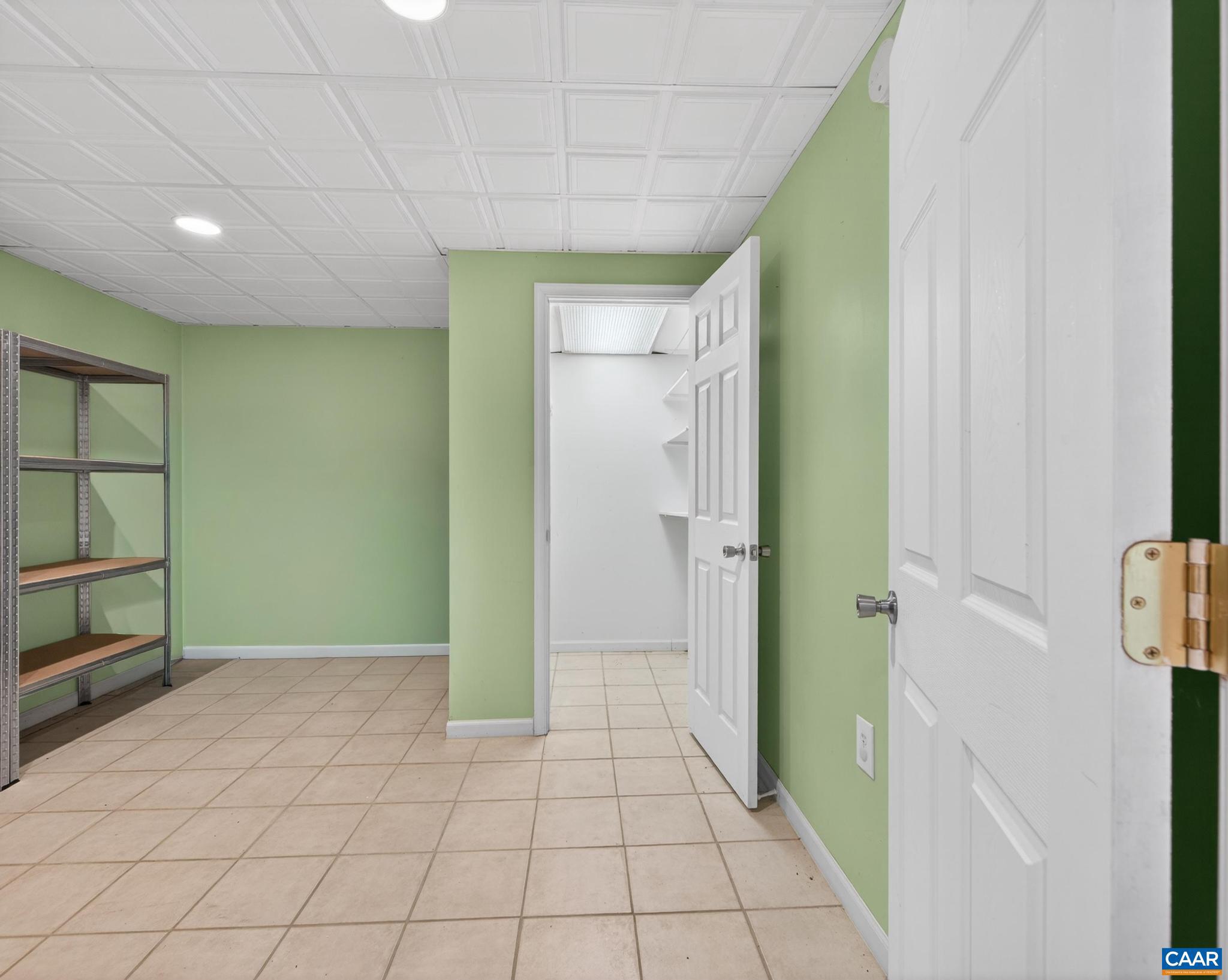DEER LAKE ESTATES - Residential