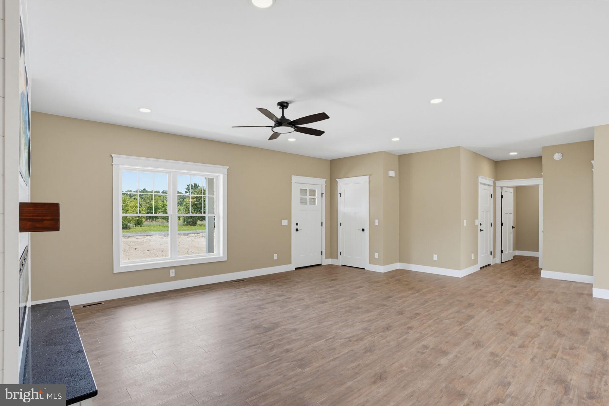 MALLARD POINT - Residential